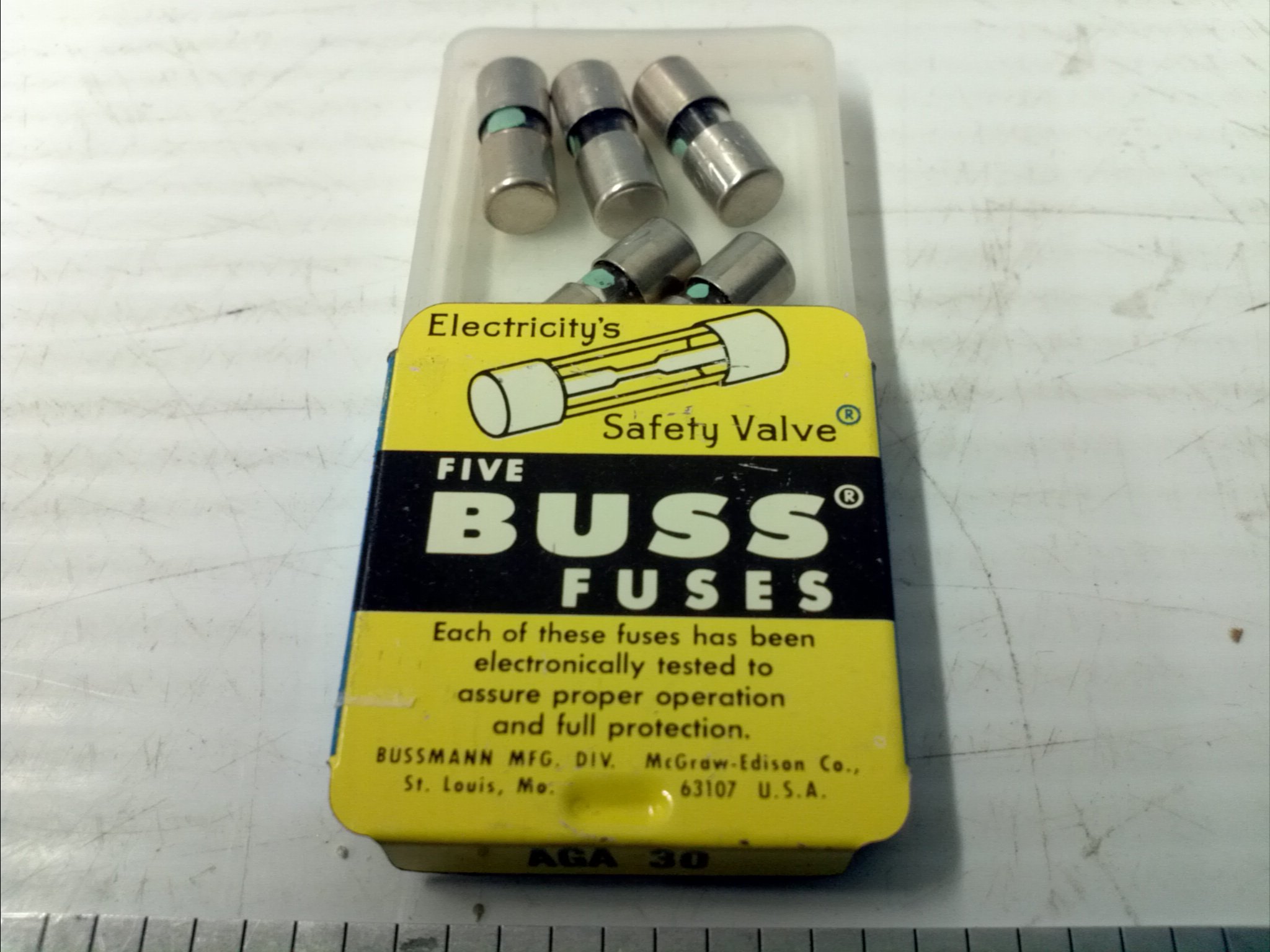 O.B.A. OBA オバハン　30センチ Amazon.com: Eaton Bussmann Glass Fuse, 30A, 1kA at 32V AC, 5 PK