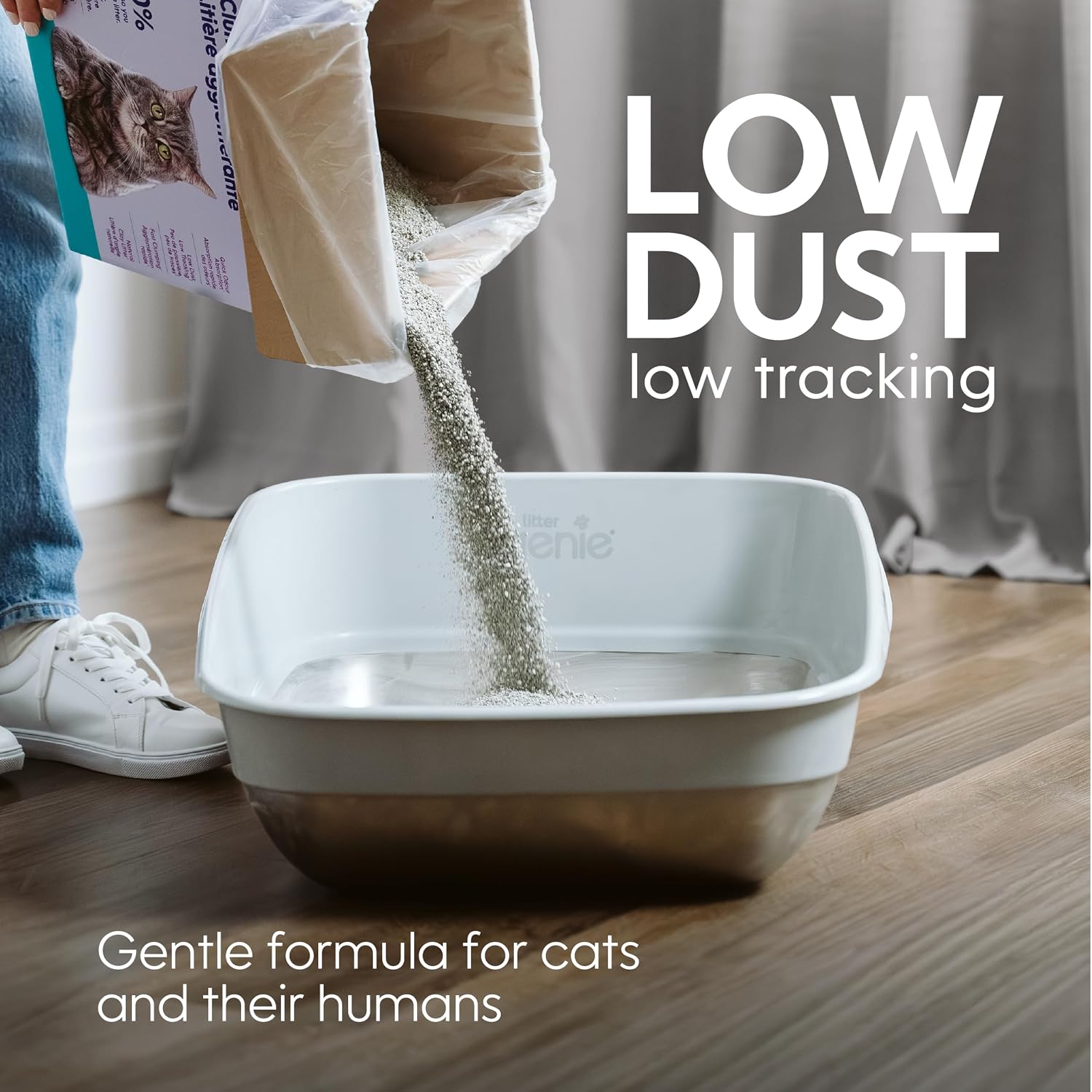 Litter Genie Light Clumping Cat Litter and Standard Refill Bundle, 8.4 kg | Unscented lightweight litter with fast-clumping formula plus bonus refill with odour-locking technology for easy cleanup.