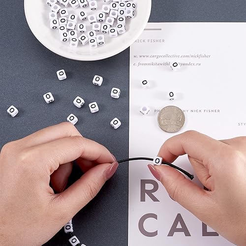 Vista 153 de FASHEWELRY 300 cuentas de letras acrílicas blancas de 0.236 x 0.236 pulgadas (0.236 x 0.236 in), cuentas del alfabeto para hacer pulseras