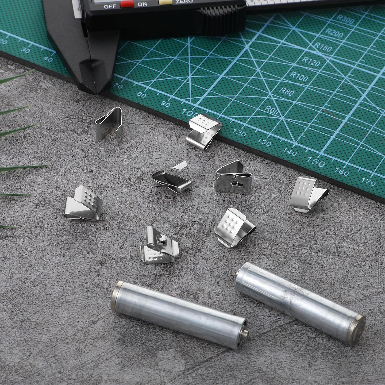 10 PCS Silver Steel Plate Spring Battery Contact Holder Accessory, AA Battery Buckle Negative Tab, Batterys Spring Replacement Buckle Plate Suitable for AA Batterys Light Radio and Digital Camera