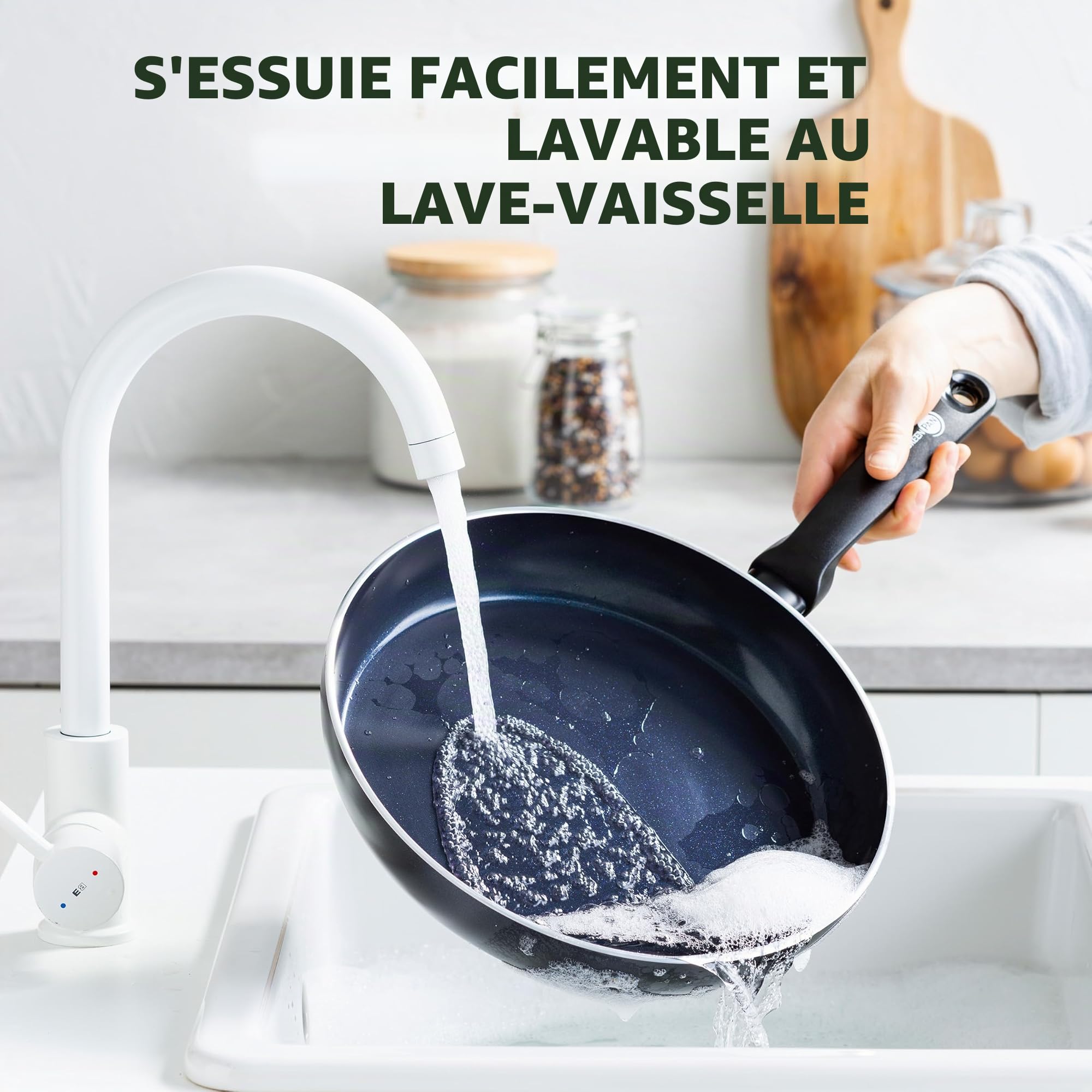 GreenPan Torino Poêle à Frire de 28 cm Antiadhésive en Céramique Sain, Sans PFAS, Induction, Résistante au Lave-vaisselle, Va au four jusqu'à 160°C, Noir