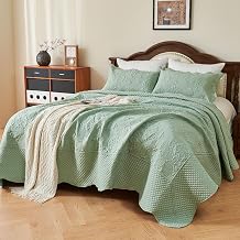 EVENHUG Quilt King California Size Bedding Set with Pillow Sham Lightweight Oversized King Bedspreads Coverlet Soft Reversible Bed Cover for All Season 3 Piece Sage Green 120"x120"