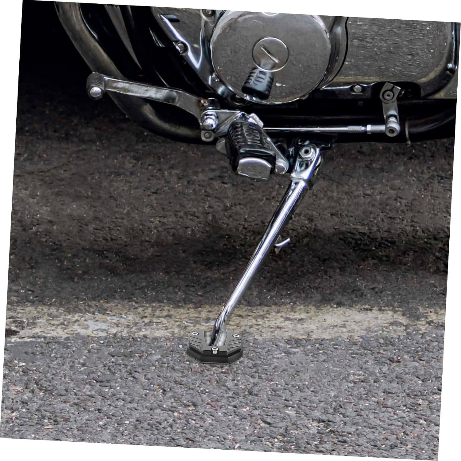 Motorcycle Kickstand Pad Non Slip Side Stand Extension Plate Compact Motorbike Accessory for Stable Parking Grass Snowy Ground Easy to Use and Store Random Color