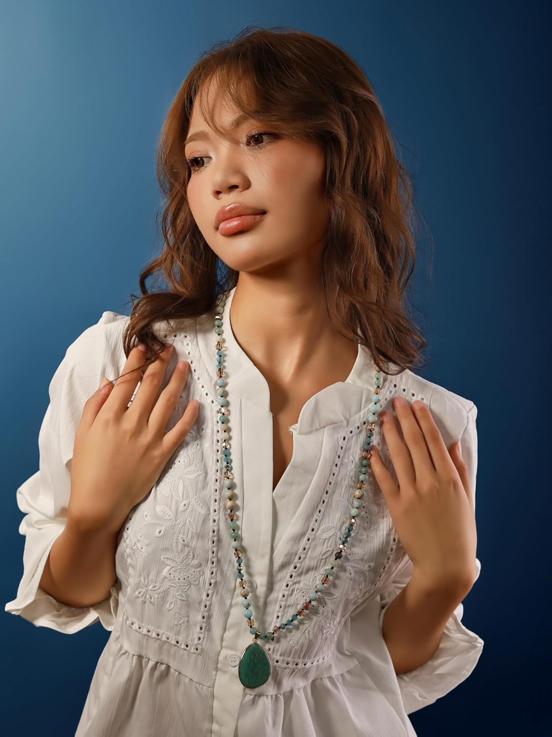 MINACHI Handmade Agate Pebble Pendant with Crystal Beads, Random Stone Shape, Vintage Women's Jewelry - Image 2