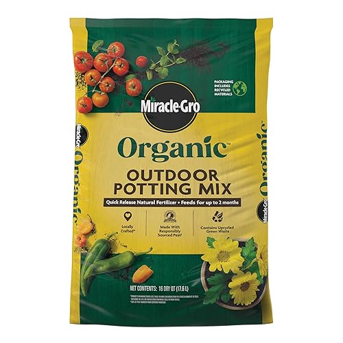 Miracle-Gro Organic Outdoor Potting Mix, for Outdoor Container Plants, Contains Quick-Release Natural Fertilizer, OMRI Listed, 16 qt.
