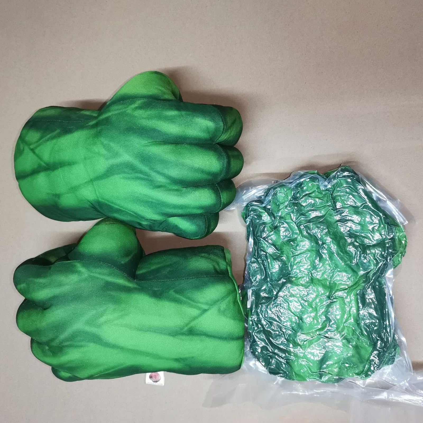 JEEK Gants de super-héros pour enfants Jouets Smash Gants de boxe en peluche douce vert B