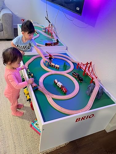 Amazon.co.jp: BRIO プレイテーブル 33099 : Toys & Games