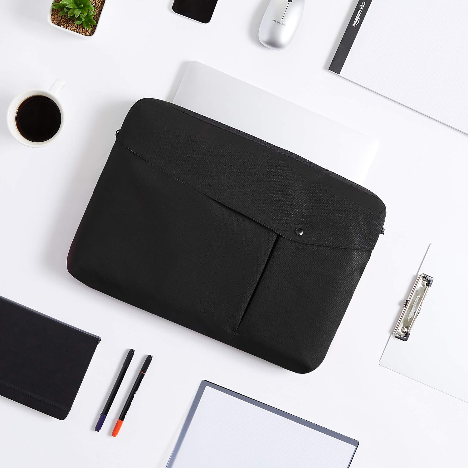 Amazon Basics Laptop Sleeve - 17-Inch, Black