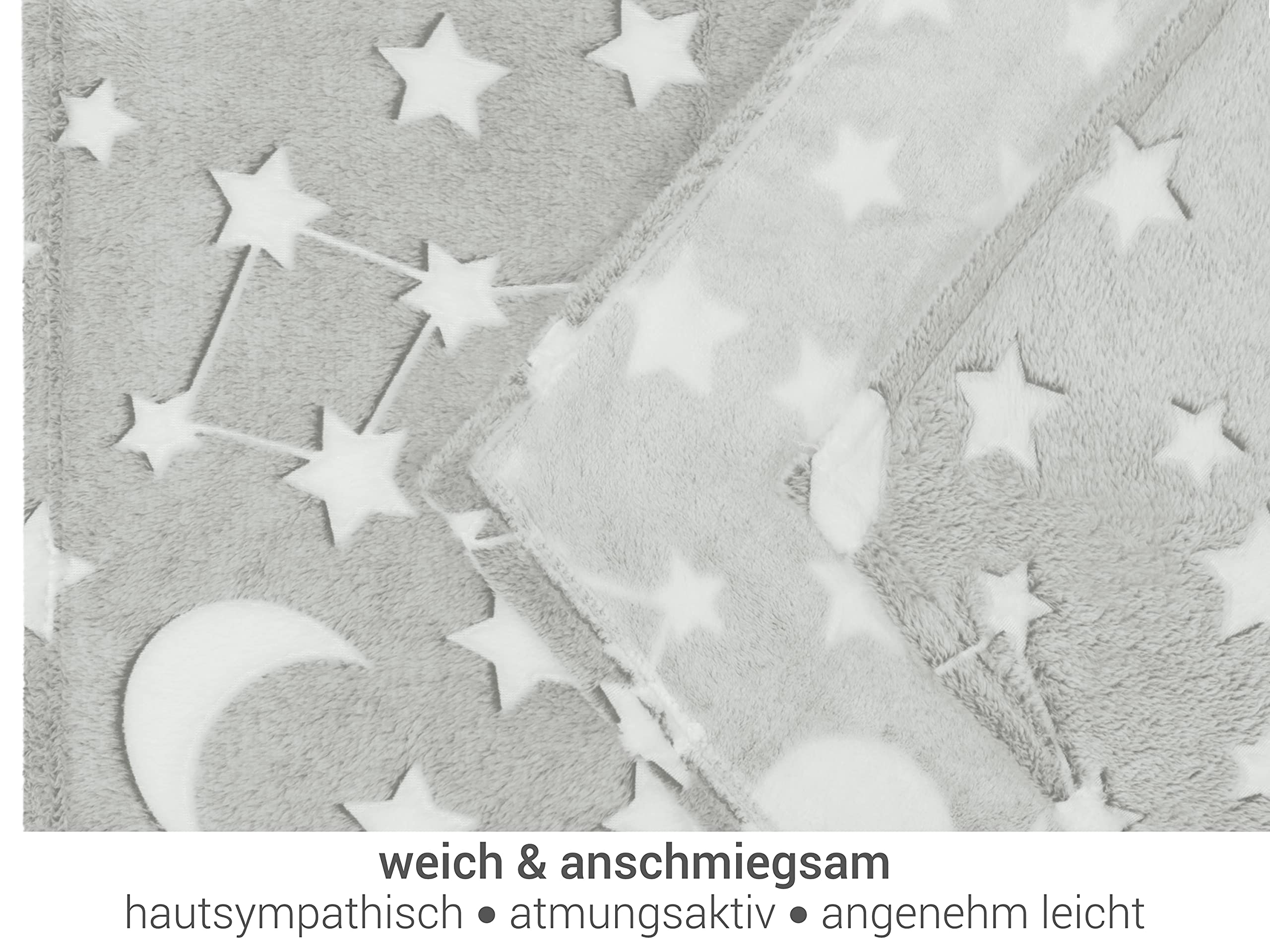 Kuscheldecke - leuchtet im Dunkeln - weich und flauschig 1261.1661, ca. 150 x 200 cm, Mond und Sterne grau