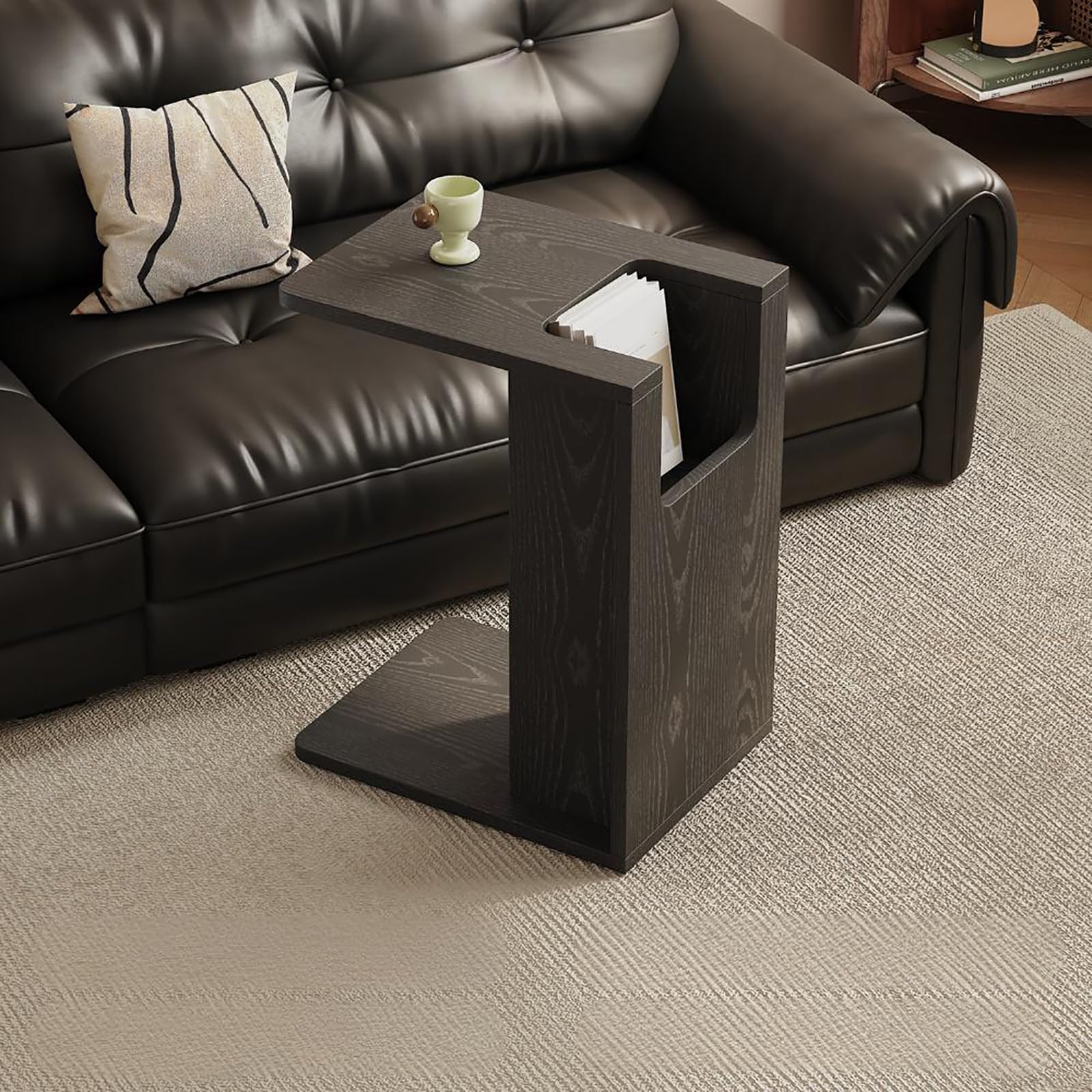 Table basse étroite sur roulettes en bois massif avec grand compartiment