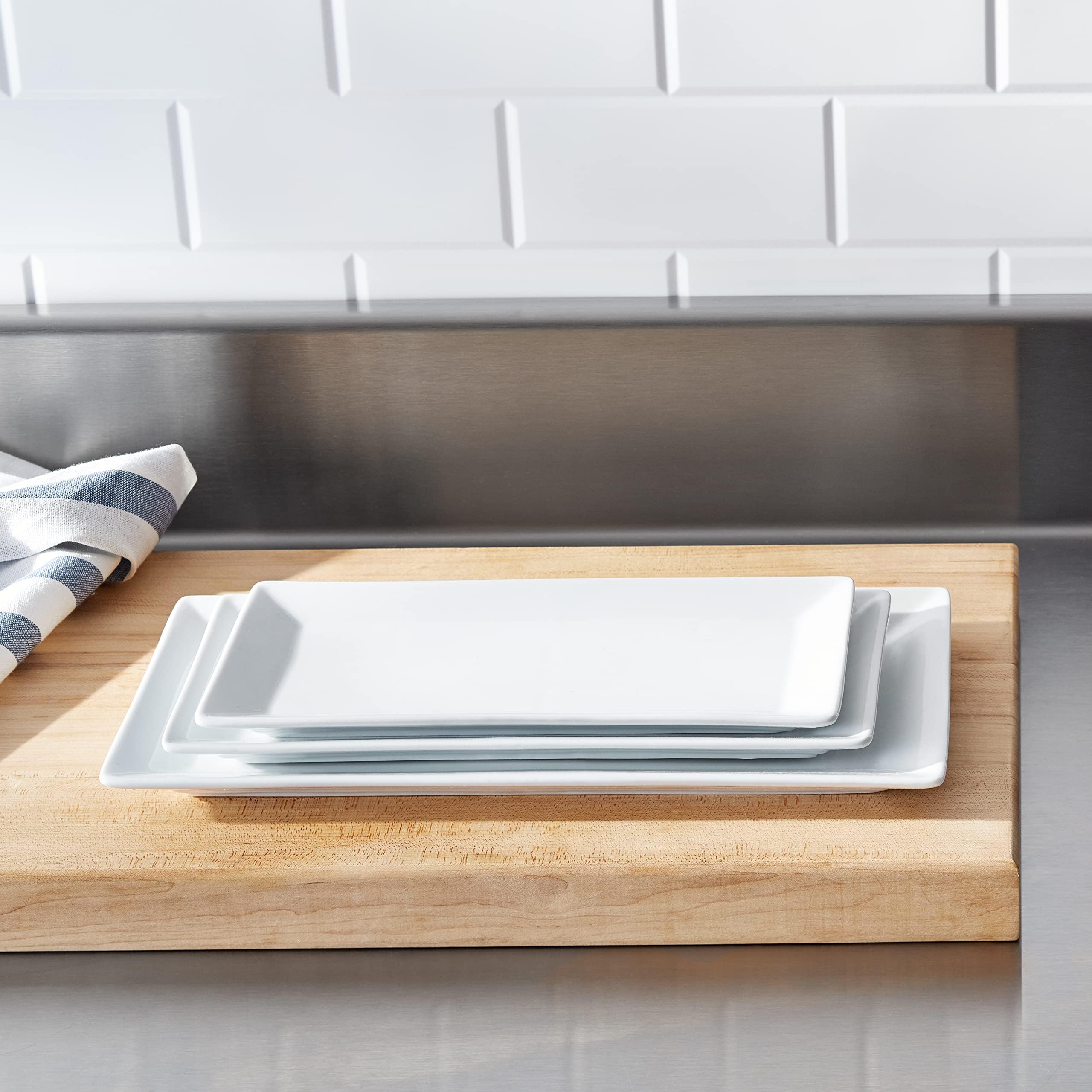 Amazon Basics Porcelaine 3 pièces, Service plateau apéritif, dîner, dessert, 33.02 cm,28 cm, 26 cm, Blanc