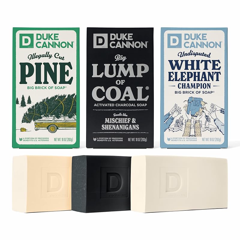 Sabonete em barra Duke Cannon Supply Co. Big Lump of Coal, Santa's Pipe Smoke e Highly Regiftable Peppermint Bark, pacote com 3