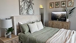 Review Image by Bailey Cross