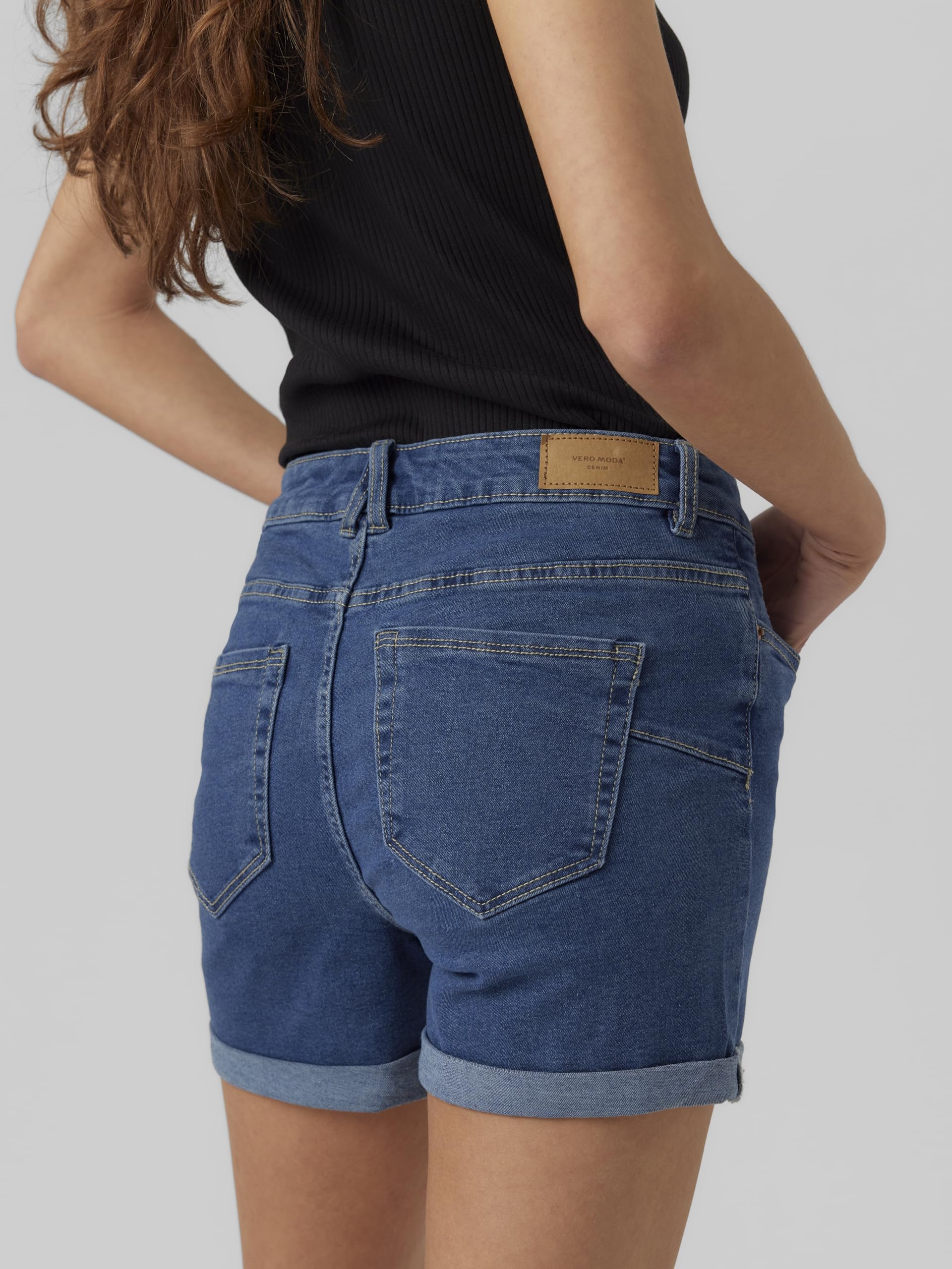 VERO MODA Shorts Denim Dobladillo Vuelto y Bolsillos