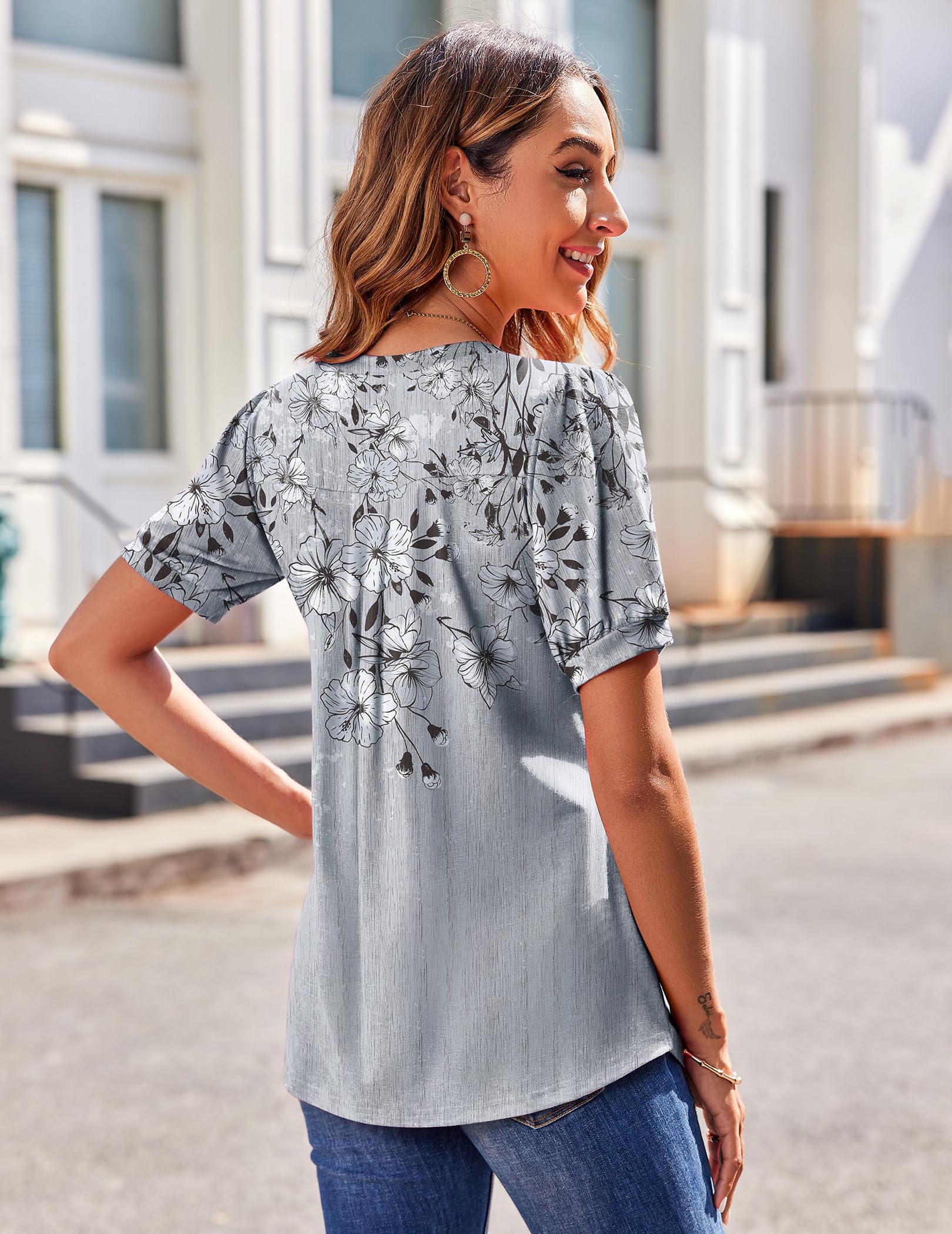 Zeagoo Blusa de verano de manga corta abombada para mujer, estilo bohemio, informal, cuello en V, floral, lisa, plisada