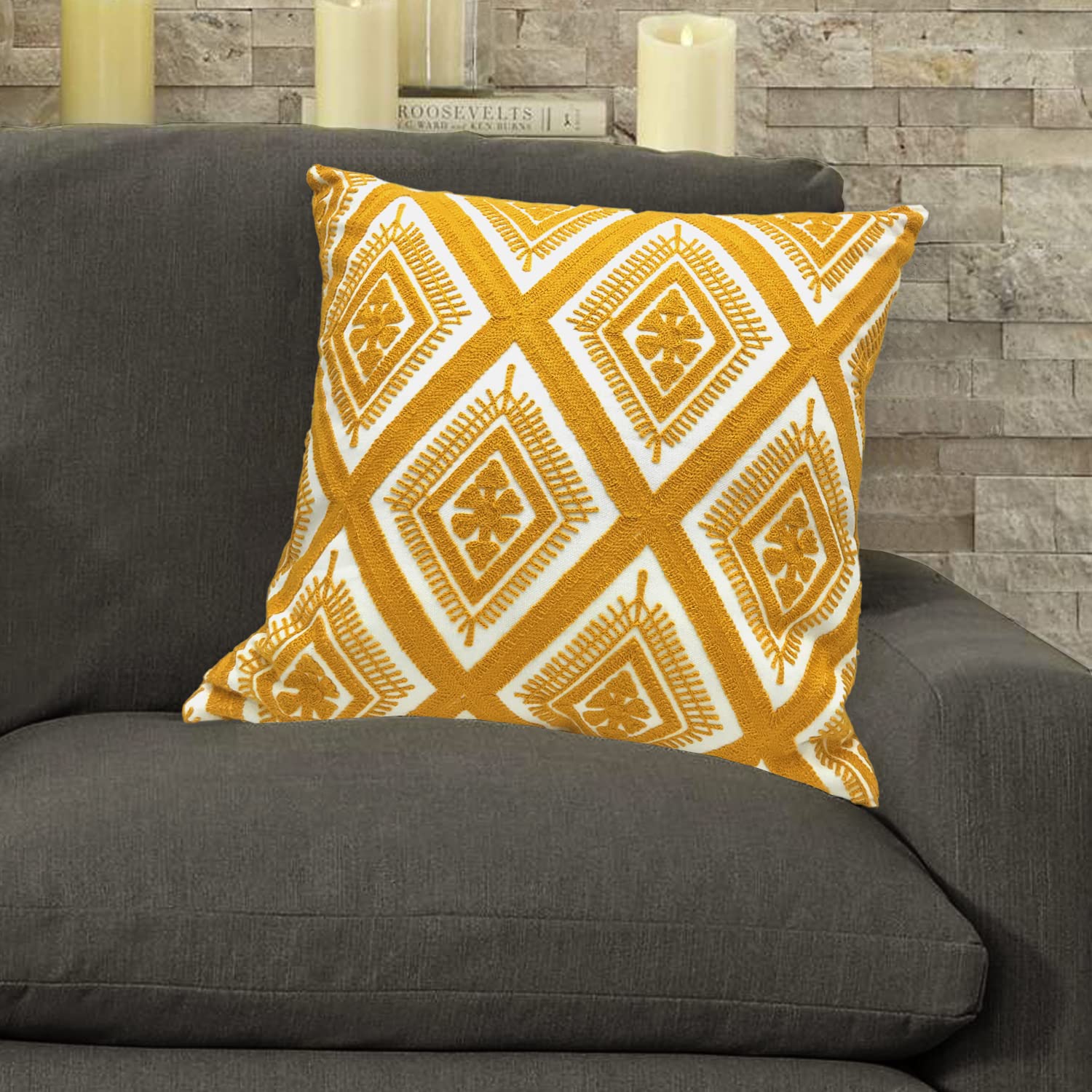 Alysheer Funda de almohada decorativa bordada, 100% algodón, 45,7 x 45,7 cm, elegante patrón geométrico de encaje de diamante, funda de cojín amarilla para sofá, sala de estar, dormitorio (dorado)