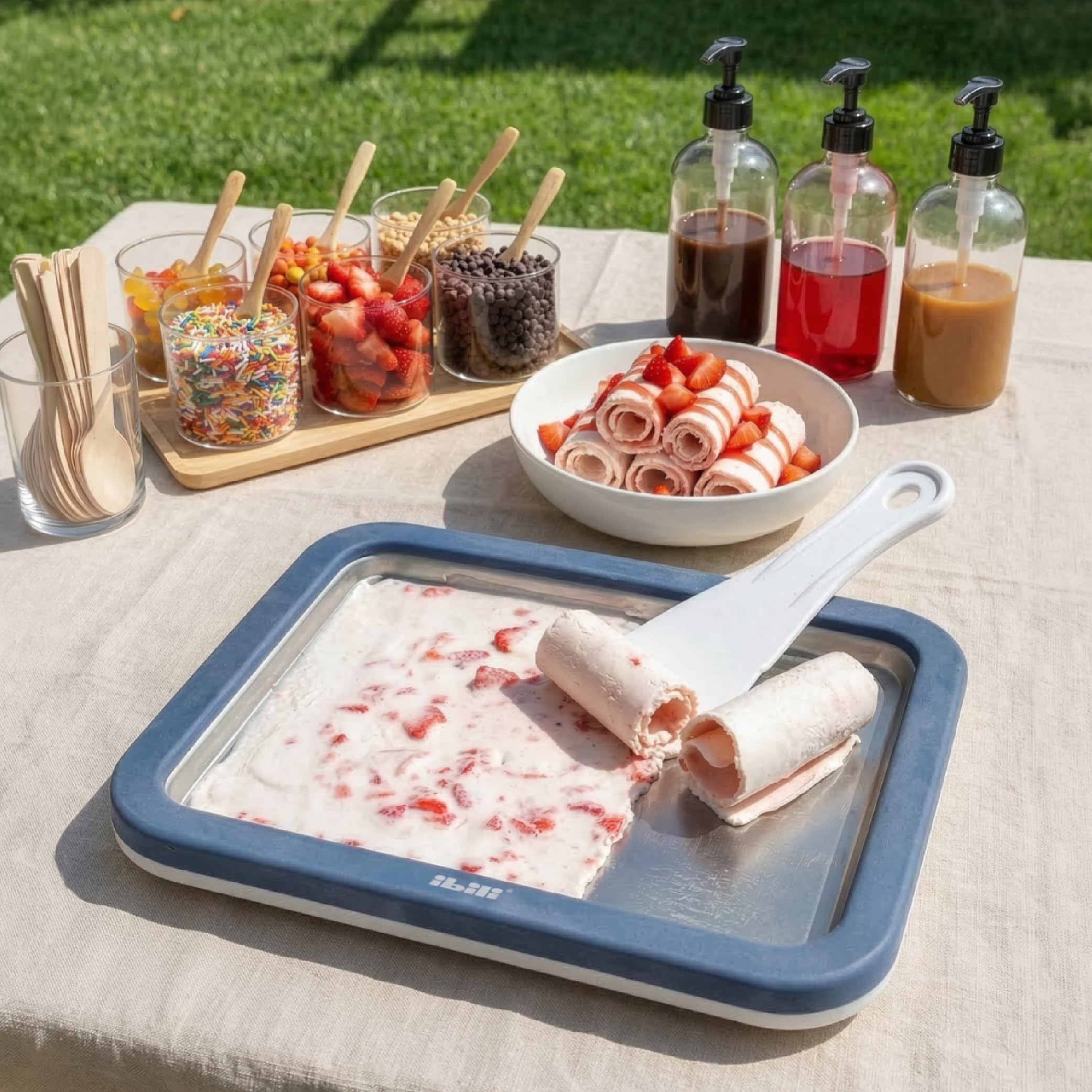 IBILI - Placa Enfriadora Para Helado, Placa para Hacer Ice Cream Rolls, Incluye 2 espátulas, Helado casero, 26 x 20,9 x 3,7 cm