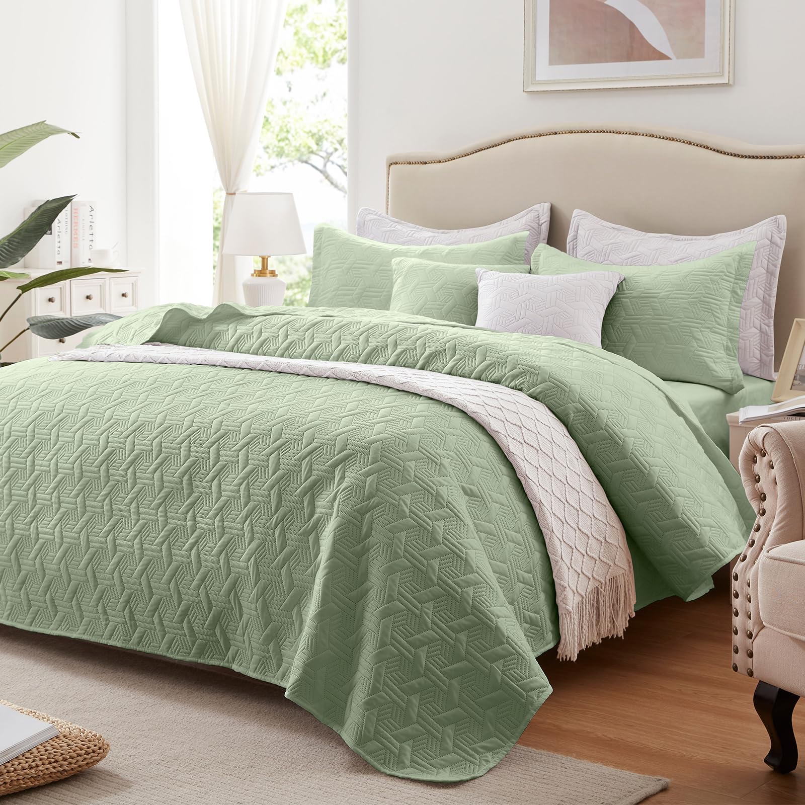 LEAONME Full/Queen Quilt Set 3 Pieces,Lightweight Sage Green Bedspread-90''x98'',Soft Microfiber Summer Quilt,Luxurious Warm Coverlet Sets for All Seasons (Includes 1 Quilt, 2 Shams)