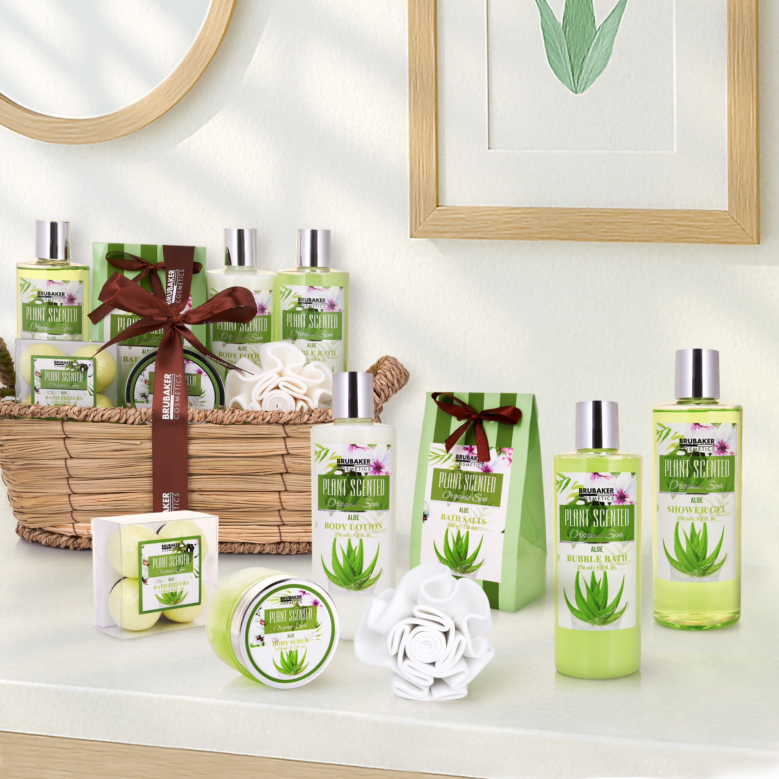 Brubaker Cosmetics Aloe Vera Bath And Shower Set - 11-Częściowy Zestaw Upominkowy w Koszu Wiklinowym
