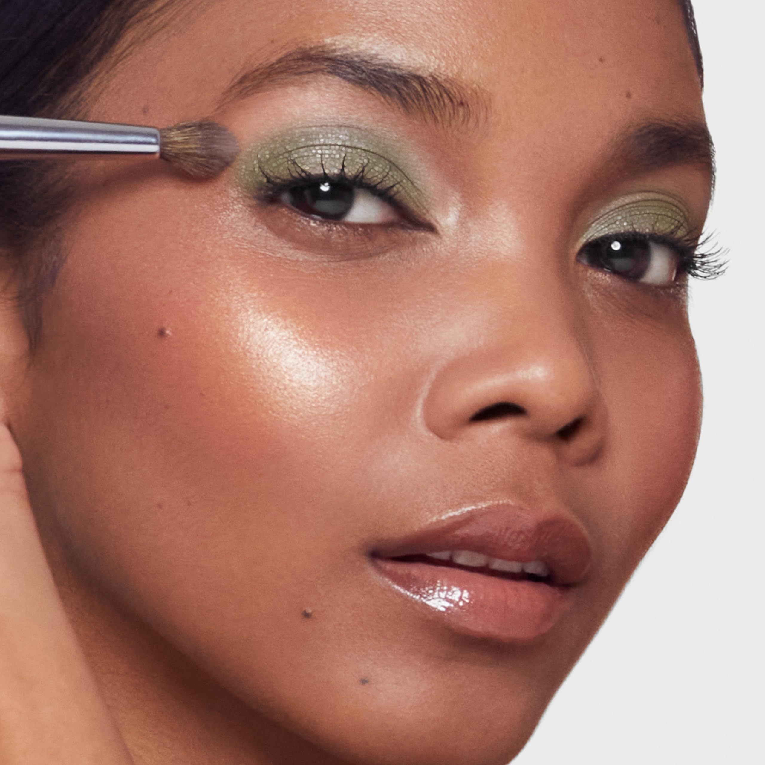 Trish McEvoy Starry Eye Shadow Refill, Envy, 0.04 oz / 1.4 g, Envy - Sparkling Green - Image 4