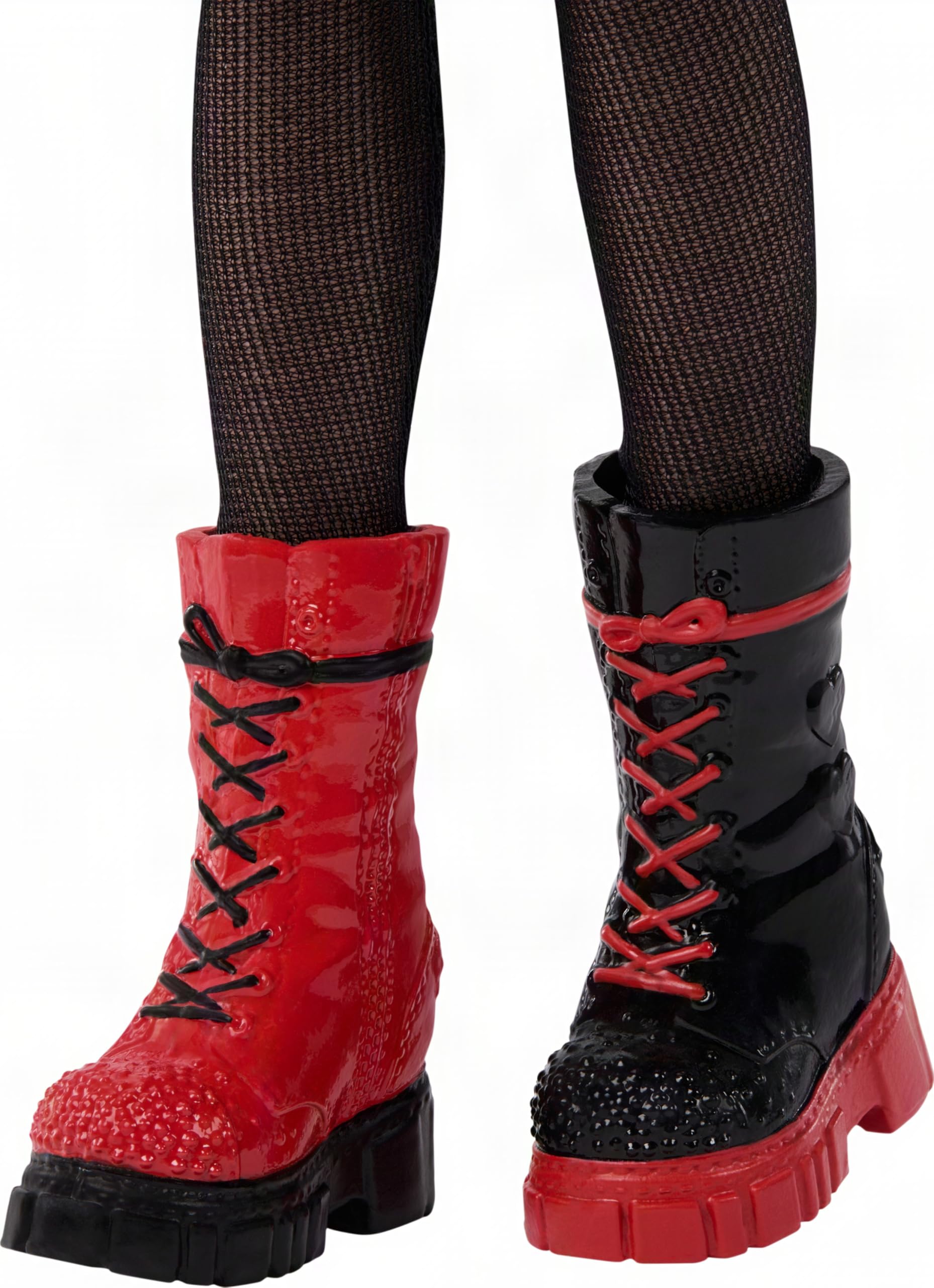 Mattel Disney „Descendants: Wicked Wonderland“ Red, Tochter der Herzkönigin, Modepuppe mit ausziehbarer vom Film inspirierter Kleidung und Accessoires, JMP45
