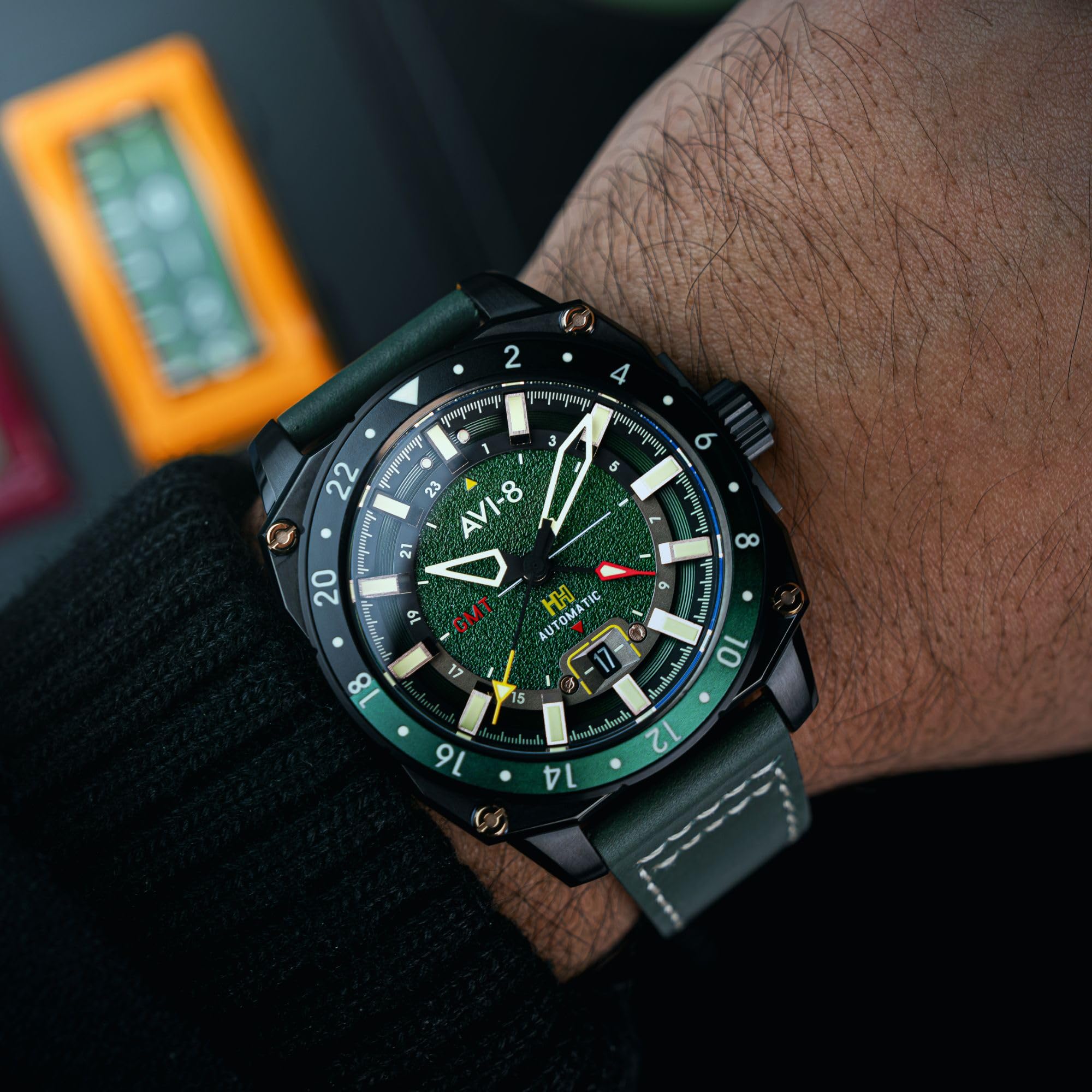 AVI-8 Hawker Hunter Atlas GMT Automatikuhr für Herren, 44 mm, mit Lederband, AV-4122
