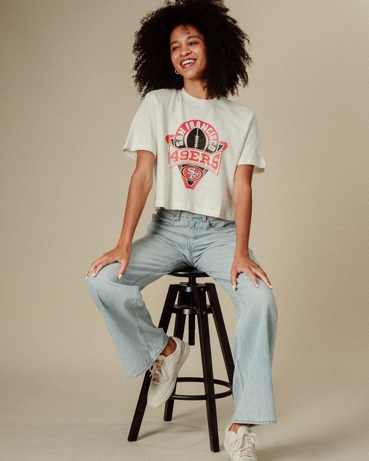 Junk Food NFL Women's San Francisco 49ers Football Logo Short Sleeve Mock Neck Crop Tee, White - Image 2