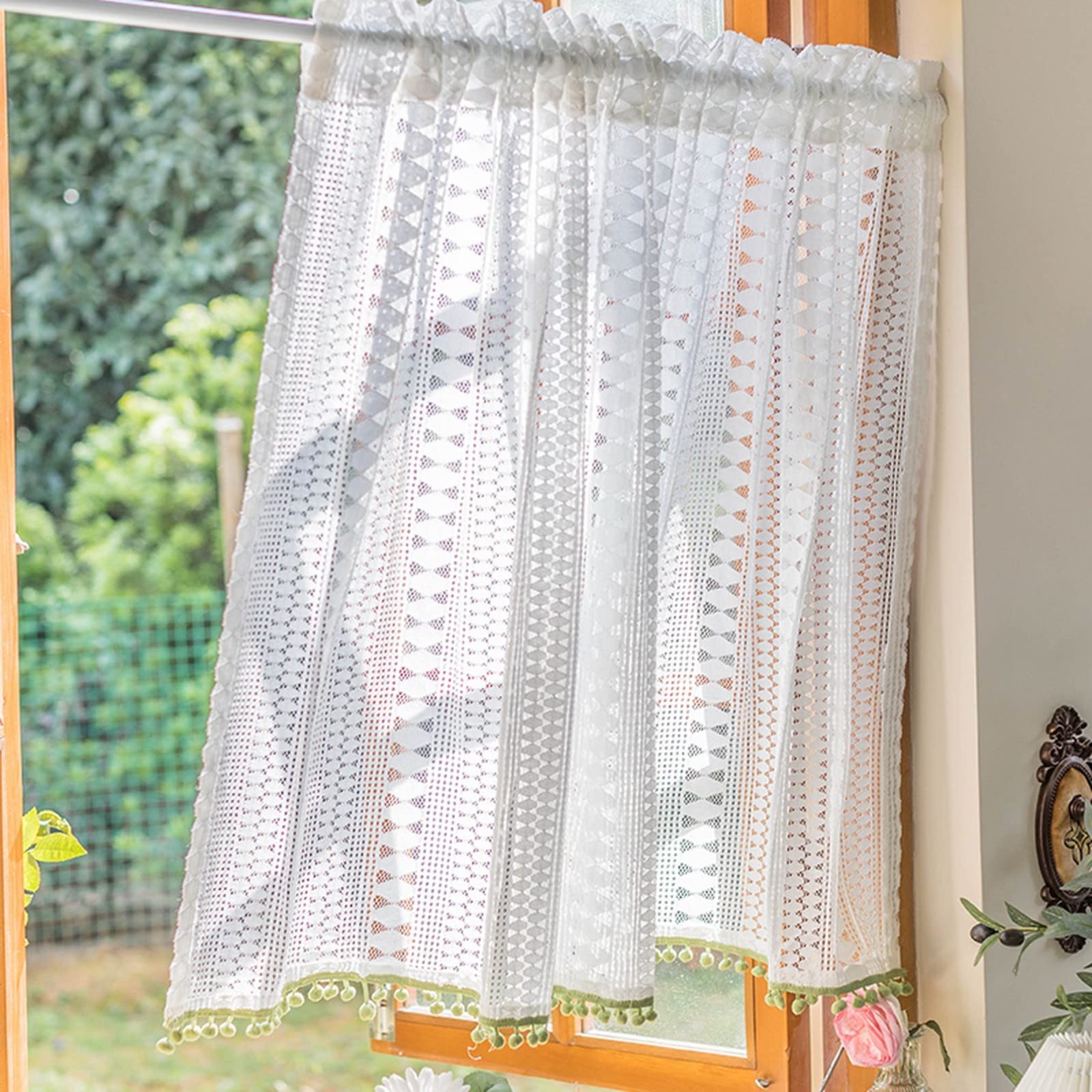 A.Monamour Tenda Corta Per Piccola Finestra Bianca Semi Trasparente Geometrica Cotone Uncinetto Pizzo Con Pompon Mantovana Mezza Per Cucina Bistrot Caffè Porta Finestra a Vetro