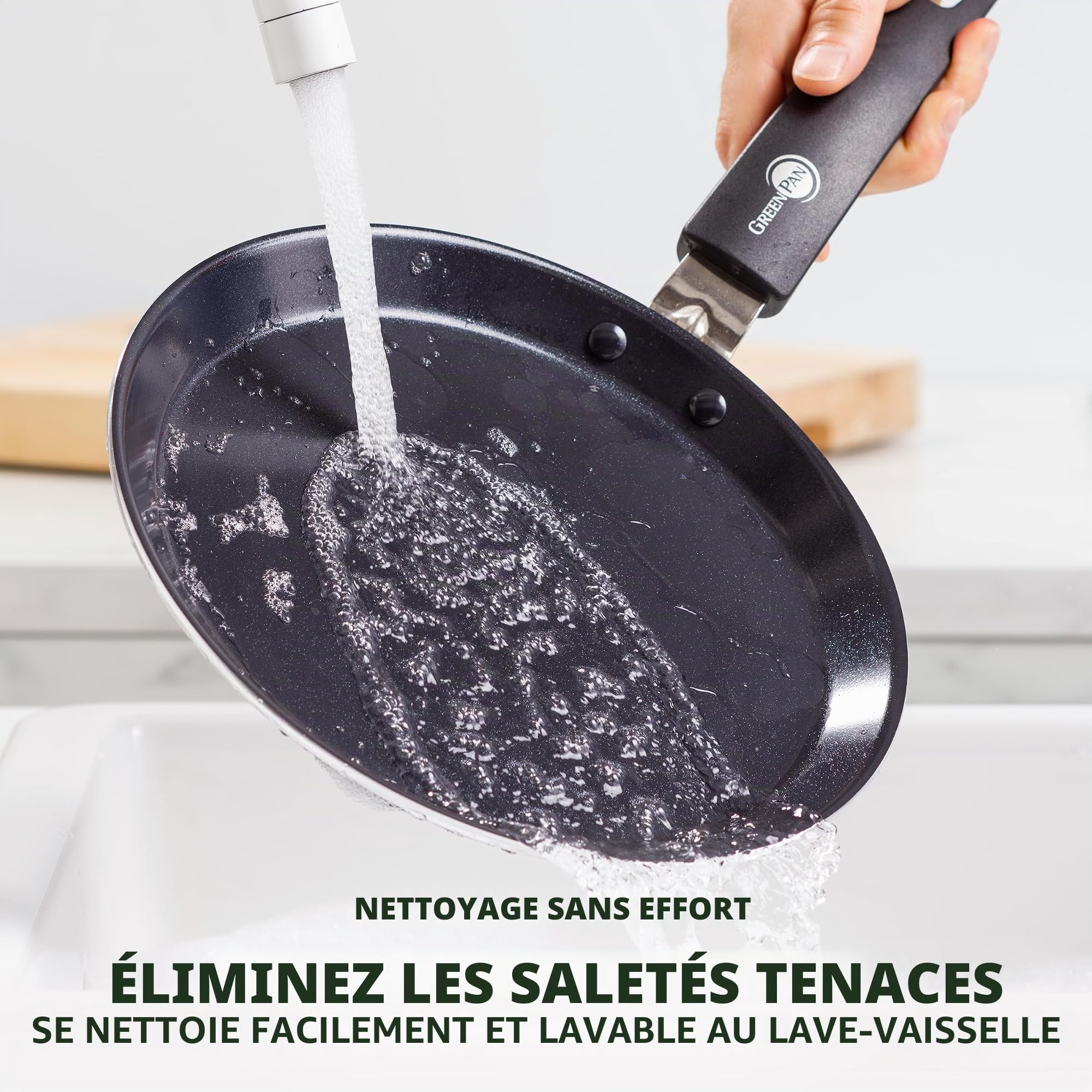 GreenPan Essentials Poêle à Crêpes Antiadhésive en Céramique Saine de 24 cm, Sans PFAS, Induction, Va au four et au gril jusqu'à 160°C, Va au lave-vaisselle, Noir
