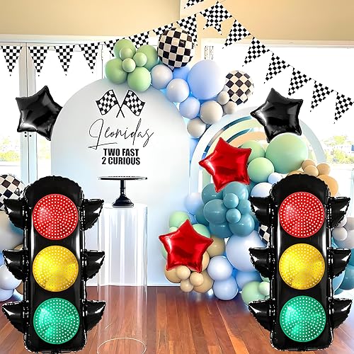Miniatura 6 de Juego de decoraciones para fiestas de autos de carreras, incluye globos de semáforo, globos a cuadros, globos de estrella y banderín a cuadros.