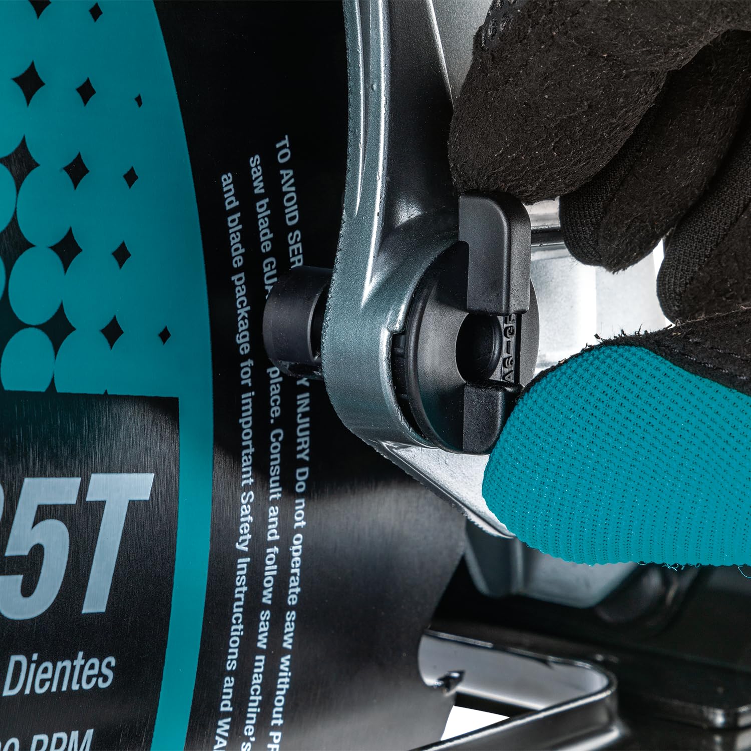 Makita HS013GZ 40V Max Li-ion XGT 415mm Sierra circular sin escobillas, baterías y cargador no incluidos