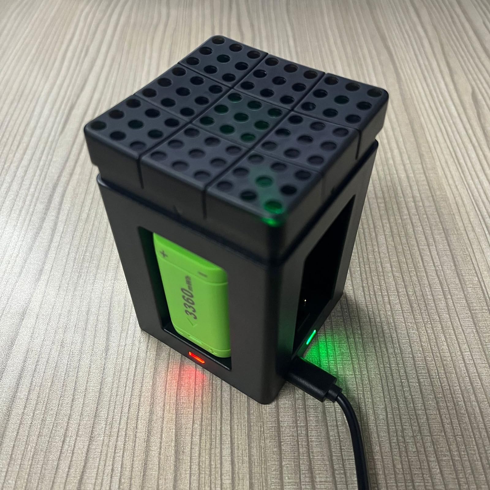 Stazione di ricarica per il dock della stazione di alimentazione della batteria ricaricabile del controller del gioco del gioco
