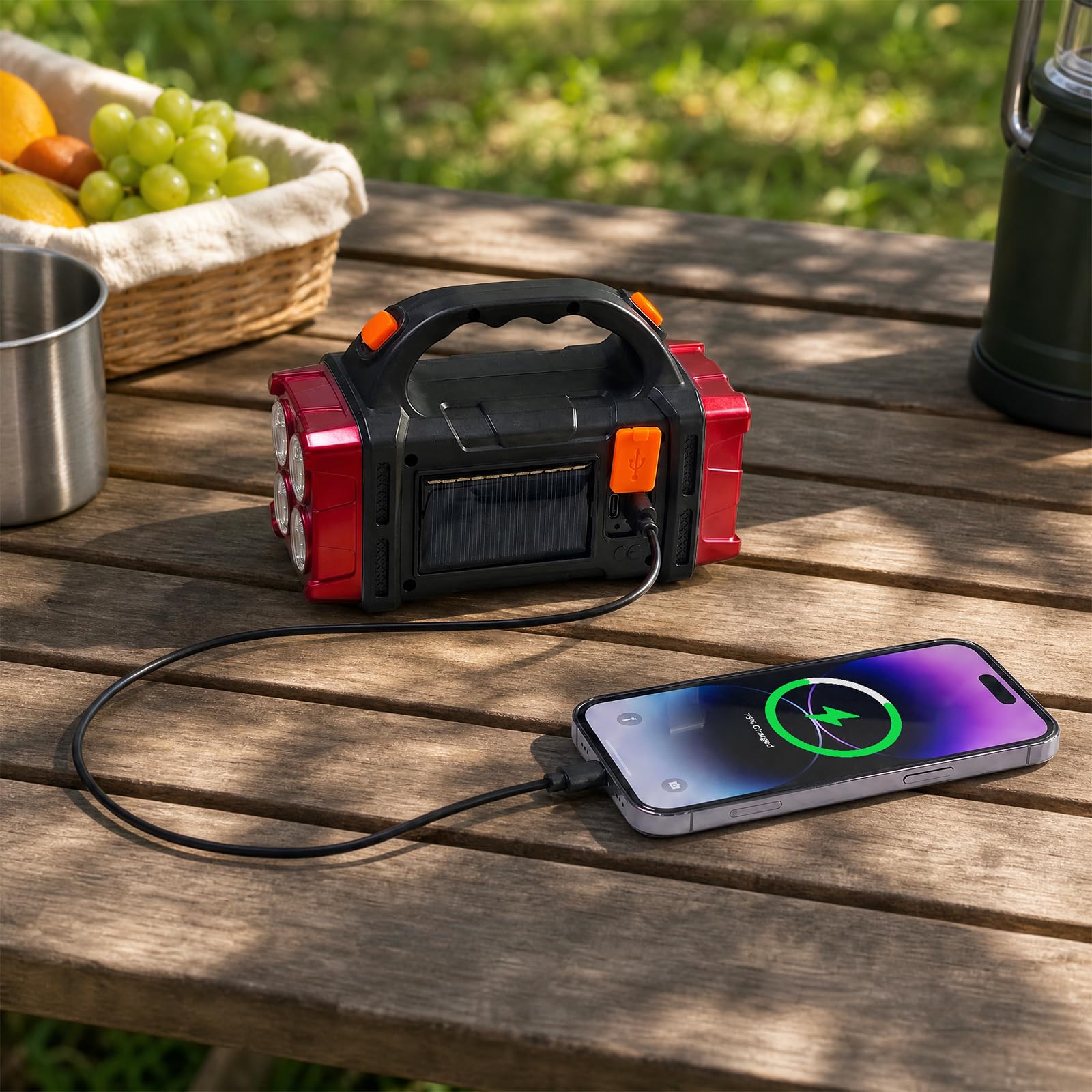 Lampe de poche solaire polyvalente avec deux modes de charge | 4 modes d'éclairage USB/énergie solaire | Chargeur d'urgence portable et lampe de camping en plein air (rouge, 2 pièces)