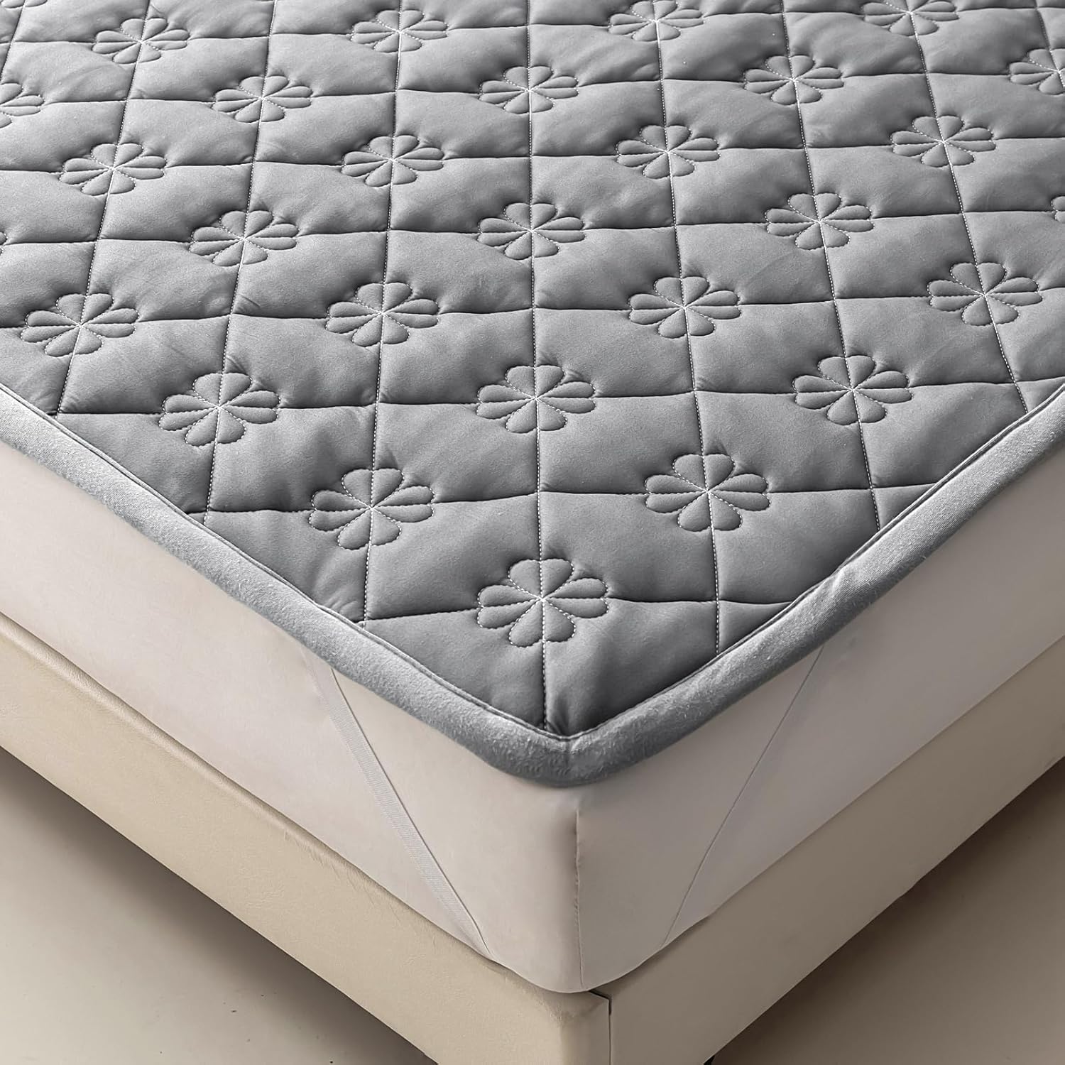 Mattress Protector – Ultra-Thin Breathable Bed Cover | Silent Dirt-Proof Bed Mattress Cover Washable for Home, Bedroom, Hotel (Dark Gray, King(78"x80"))