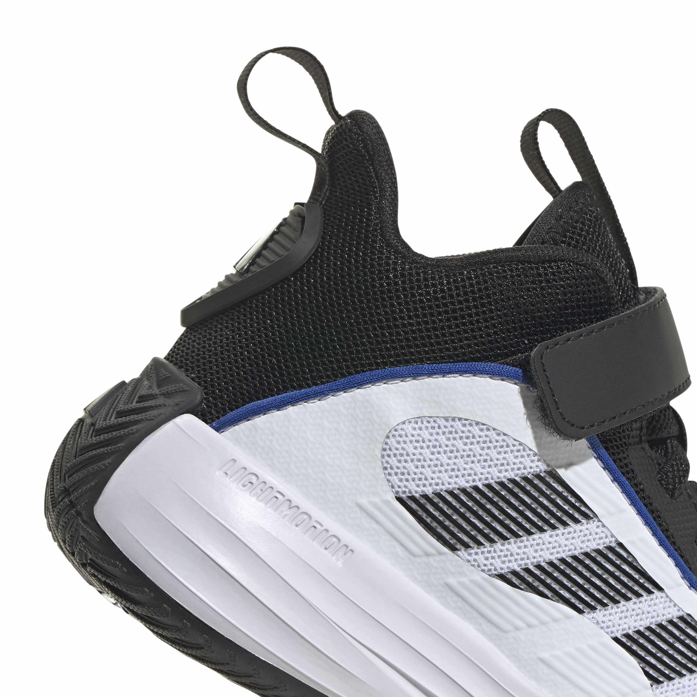 adidas Unisex Ownthegame 3.0 ShoesNicht-Fußball-Mittelschuhe