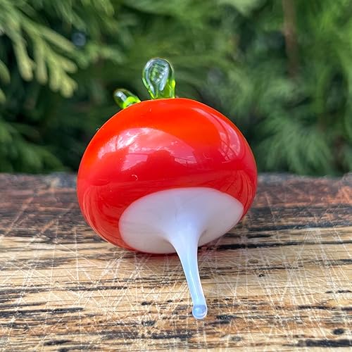 Miniatura 9 de Glass Radish Figurine  Hand Blown Red Vegetable Sculpture  Fused Glass Miniature  Unique Gift for Fathers Day, Kitchen Decor, or Collectible Display