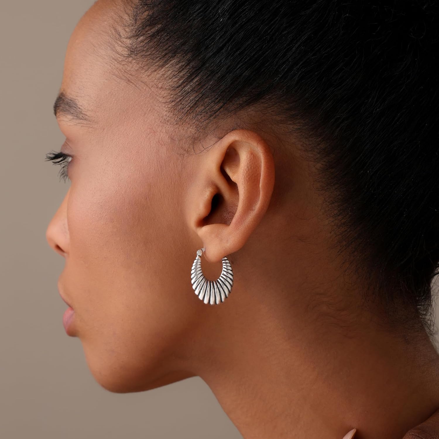 LeCalla 925 Sterling Silver Chunky Hoop Earrings | Italian Design Shrimp Earring | Lightweight Classic Click-Top Earring Hoops for Women