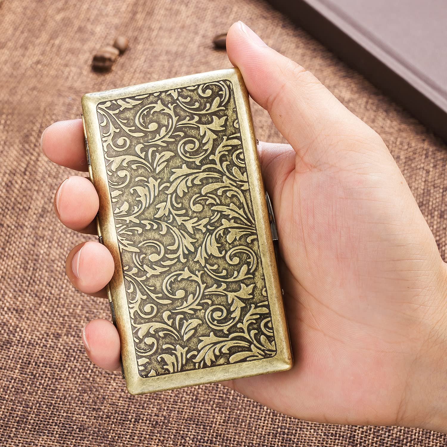 Portasigarette Vintage in Metallo di Alta Qualità - Scatola per Sigarette da Donna, Anticato, per 20 Sigarette da 100 mm, Sottile, in Acciaio Inox, Con Scatola