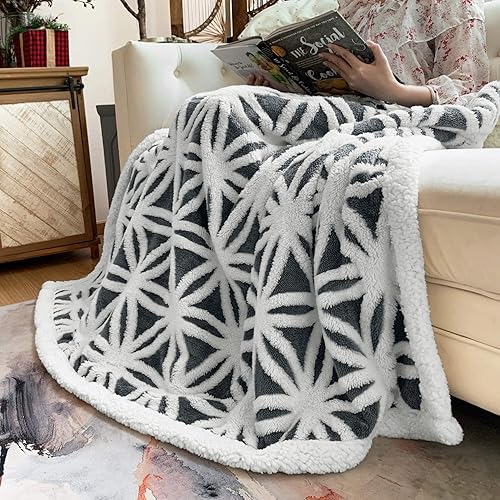 Miniatura 6 de LOMAO  Manta de vellón sherpa, suave y mullida de doble faz para sillón, sofá o cama (gris oscuro, 51 x 63 pulgadas)