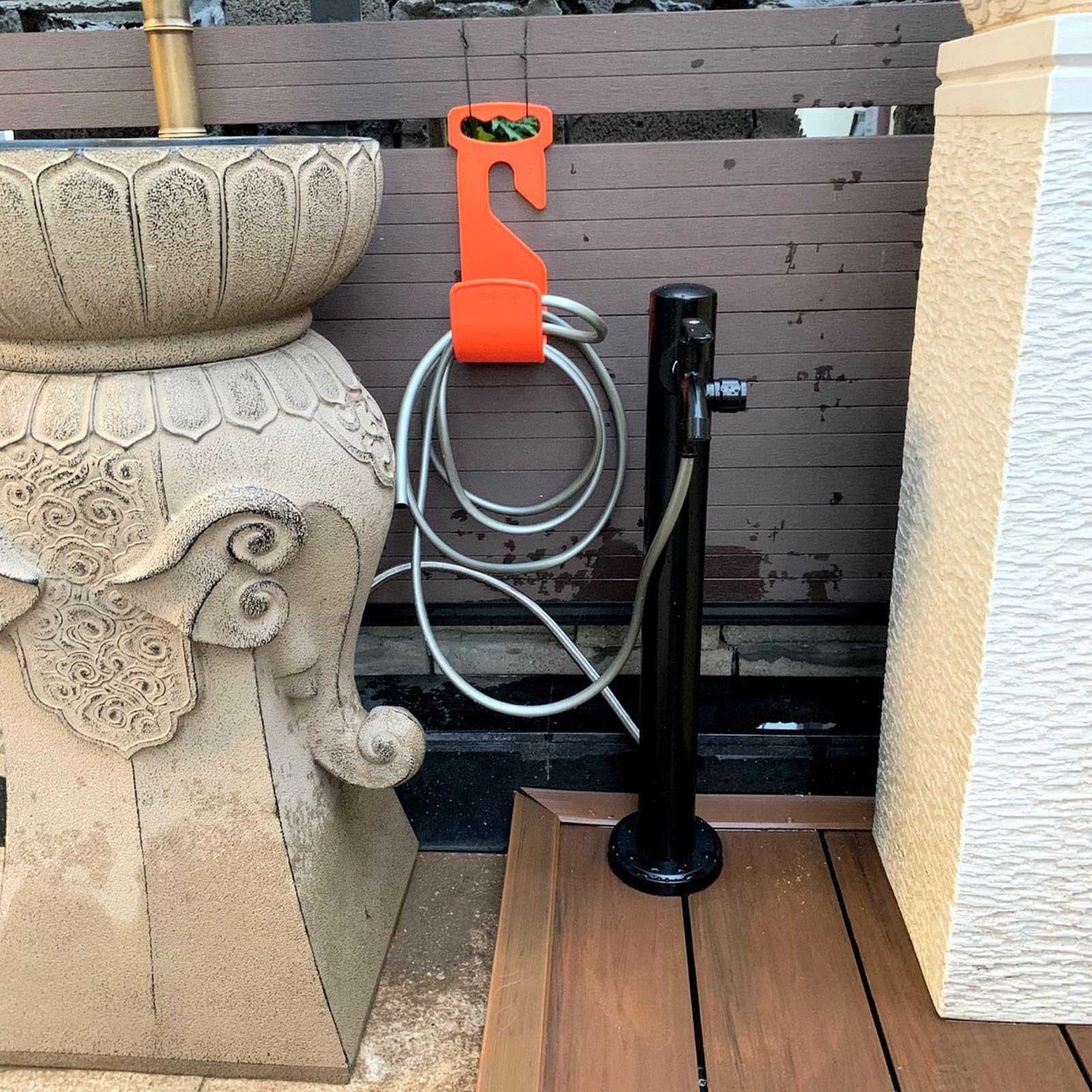 Genérico Columna de Agua Vertical cilíndrica para jardín - Negra, 95 cm/37,4 Pulgadas. Sistema de grifería Exterior para jardín, terraza o Patio - Poste de Grifo de hidrante de pie Duradero.