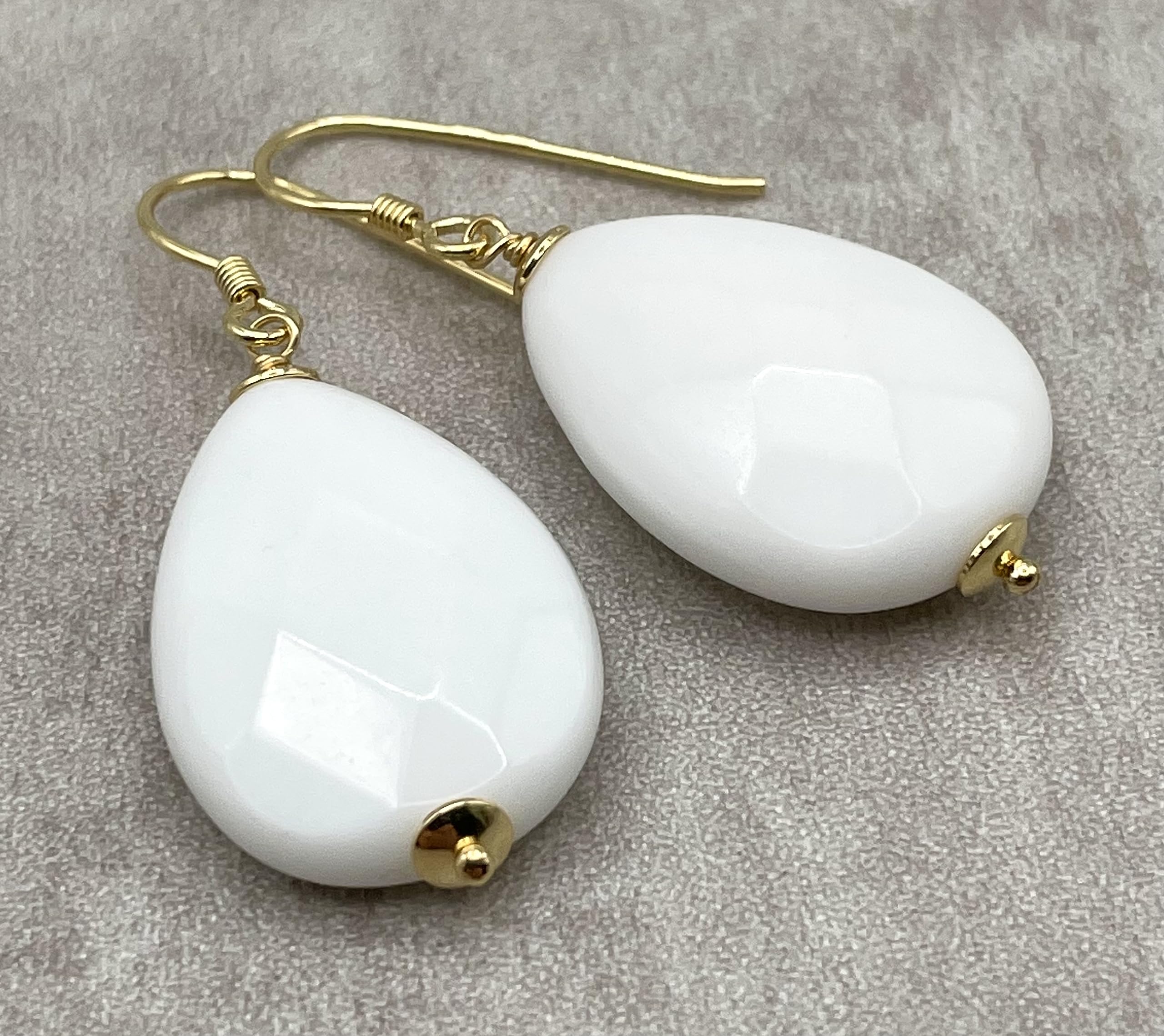 Pendientes de Agata Blanca, Vermeil 24 K, Made in Italy, Joyas Artesanales de Piedras Naturales, Regalo para Mujeres