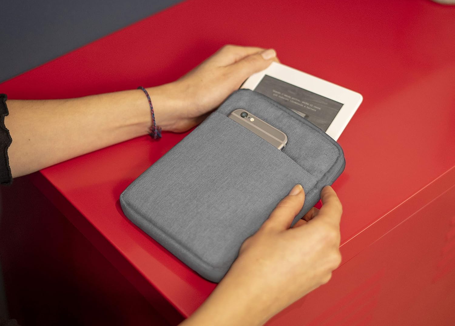 MyGadget 6" Nylon Sleeve Case for E-Reader/E-Book/Smartphone - Padded Case with Zip for Amazon Kindle Paperwhite/Voyage/Oasis/Kobo - Grey