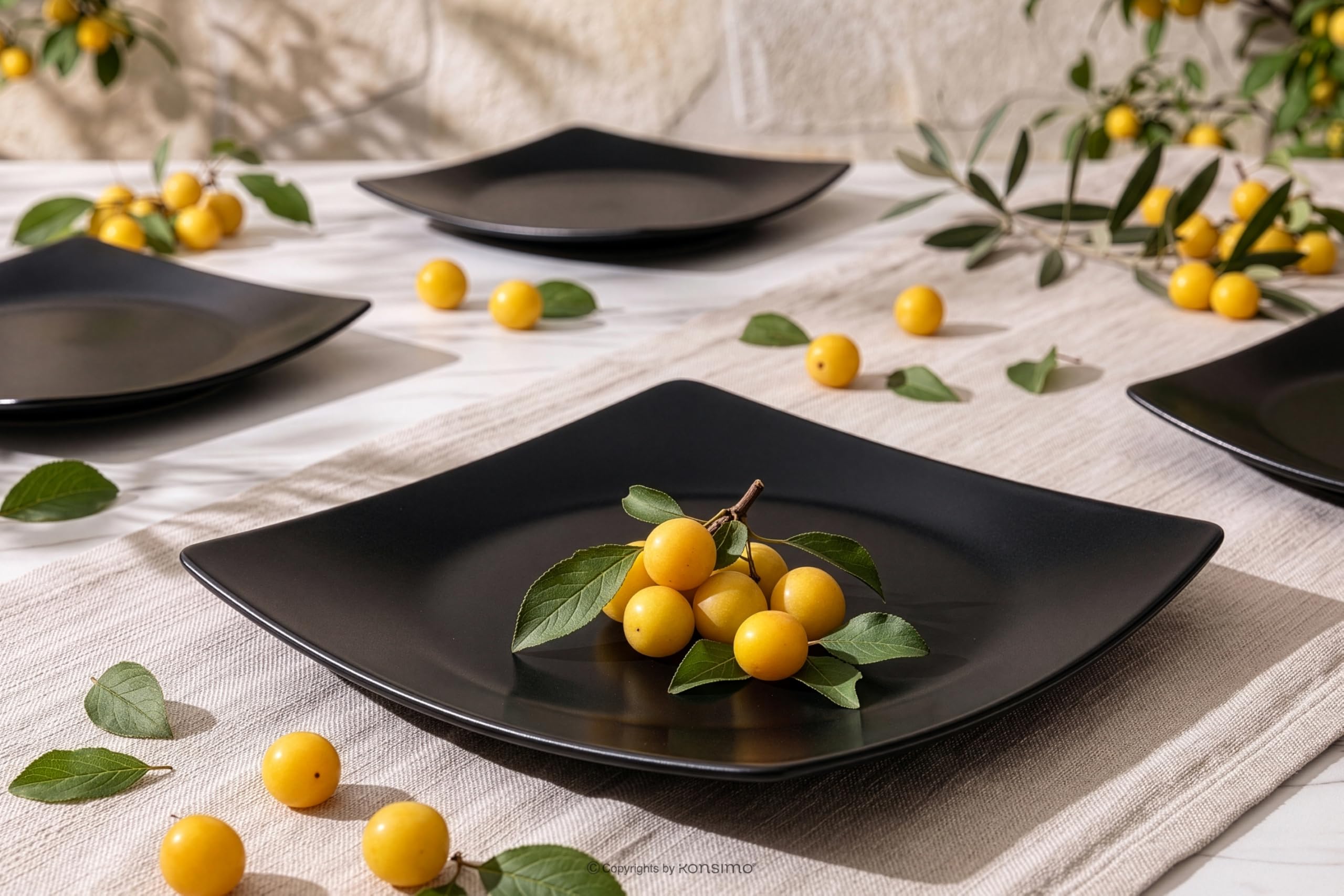 KONSIMO EPIRI Geschirrset 6 Personen, 18-teiliges Tafelservice aus Steinzeug – Modernes Teller Set mit Speisetellern, Frühstückstellern & Schalen Geschirr Set (Schwarz Matt, für 6 Personen)