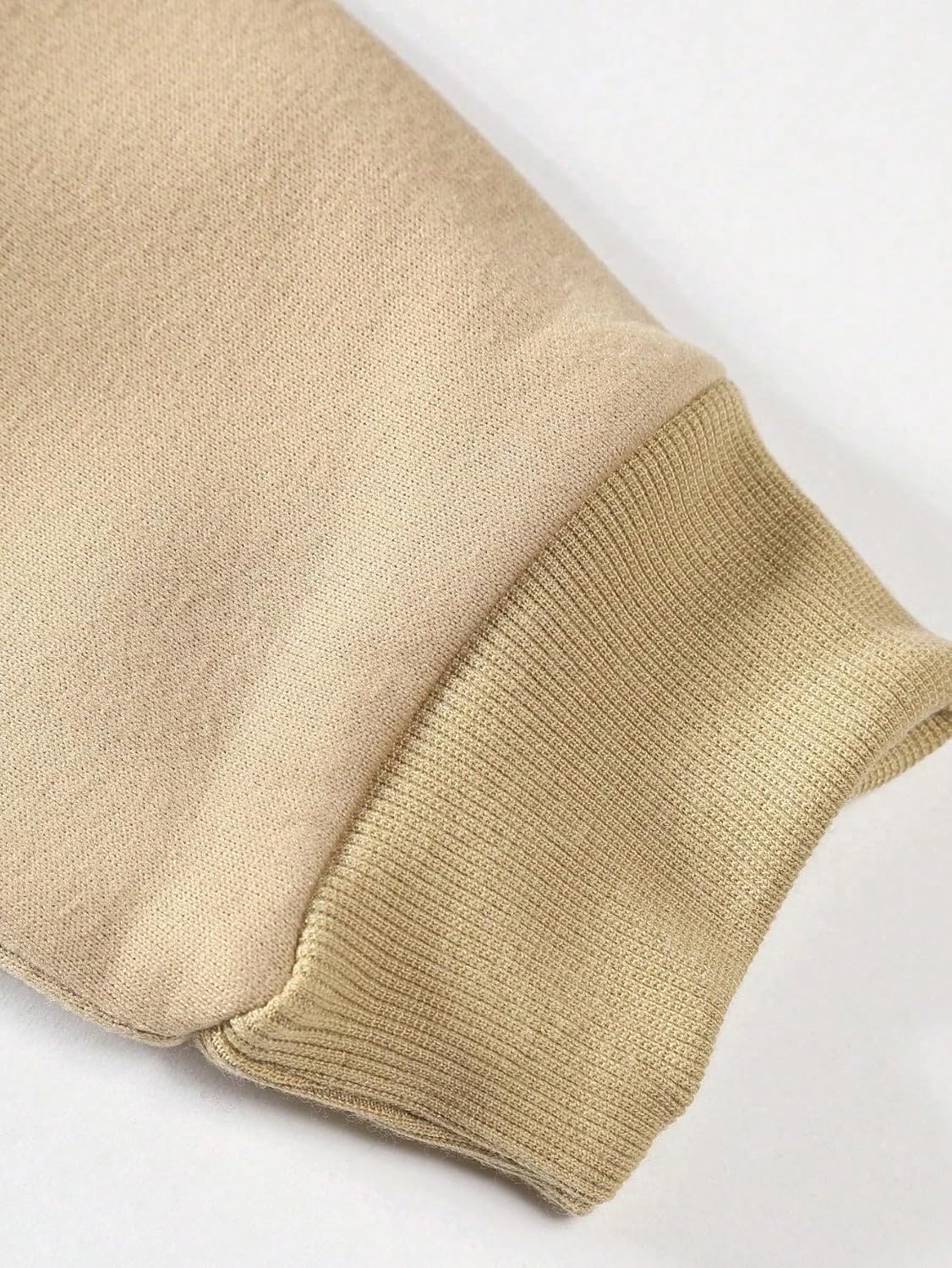 WDIRARA Men's 2 Pack Bear Print Pullovers Black and White Sweatshirt Round Neck Casual Long Sleeve Sweatshirts - Image 4