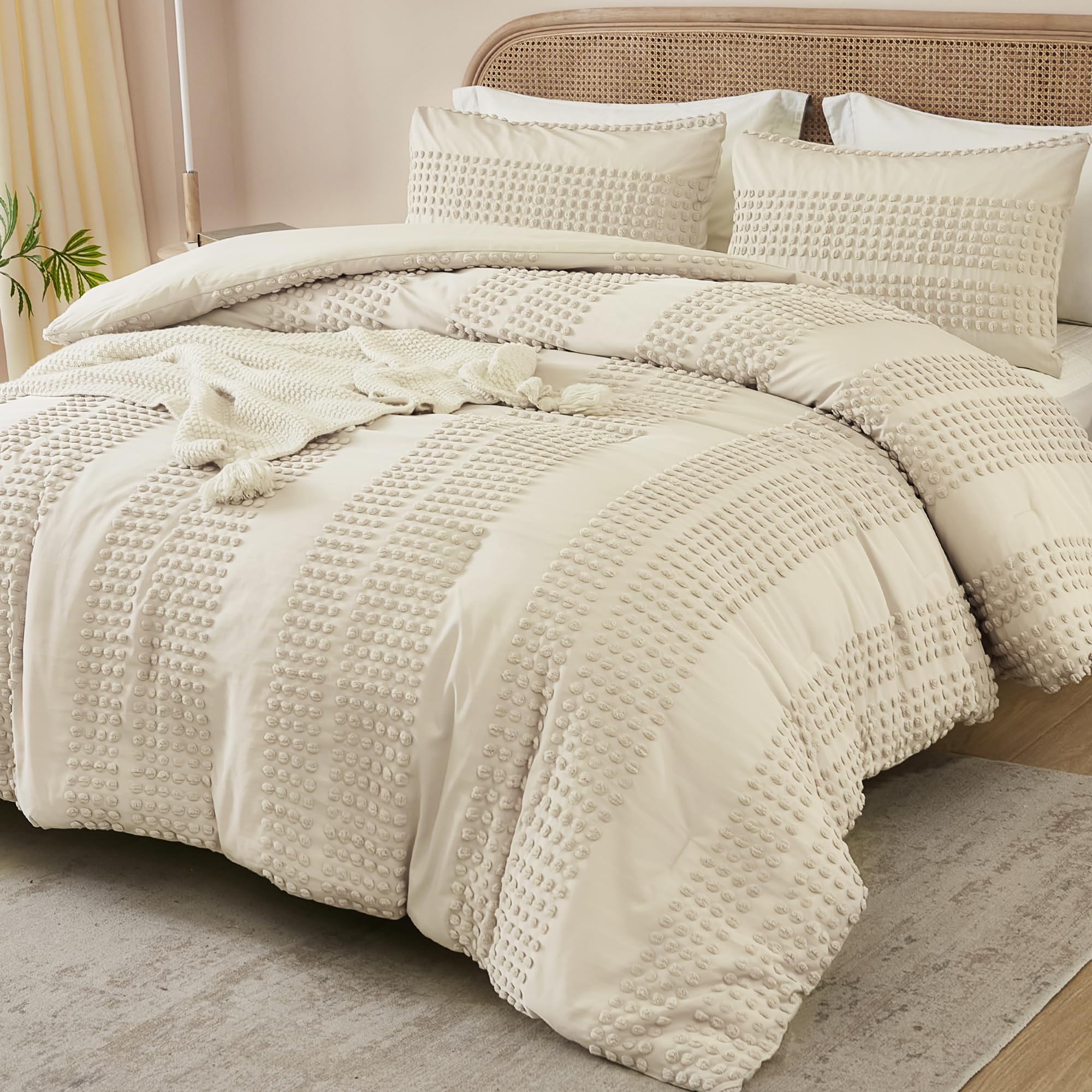 Litanika Beige Comforter Full Size, Boho Tufted Comforter with Jacquard Pom Design, Dots Shabby Chic Bed Set, Lightweight 3 Pieces Bedding for All Season(79x90 Inches)
