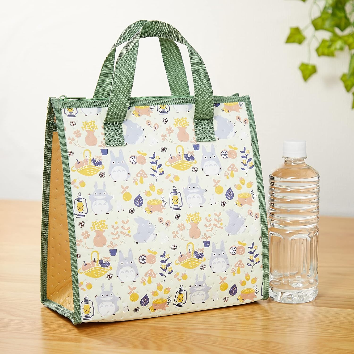 Skater My Neighbor Totoro Thermal Insulated Lunch Bag with Zip Closure - Foraging