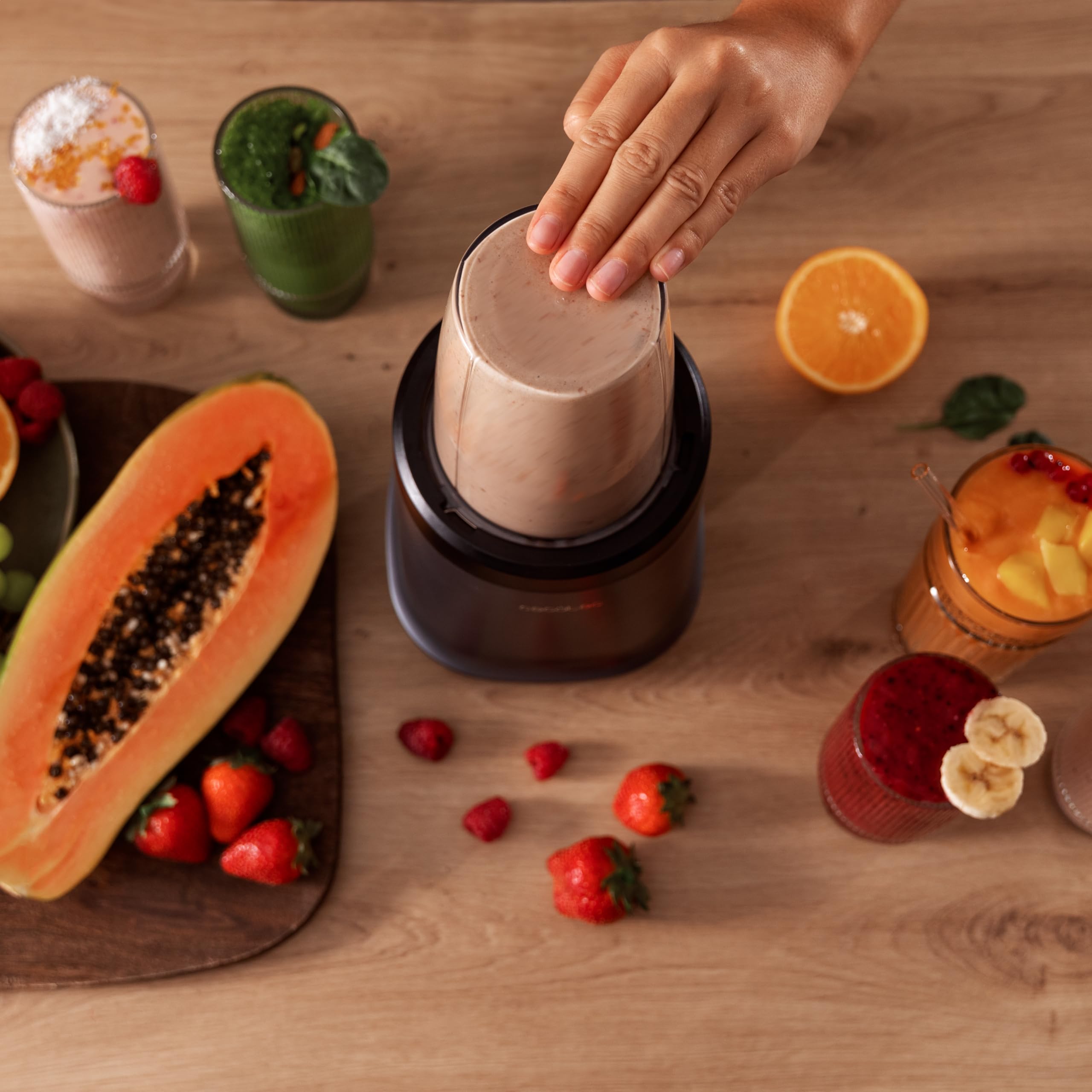 Cecotec Nutriblender Fusion, moc 1000 W, 6 ostrzy powlekanych tytanem czarny, smothies, smoothies i soki, 2 przenośne kubki 900 i 500 ml, siekanie lodu