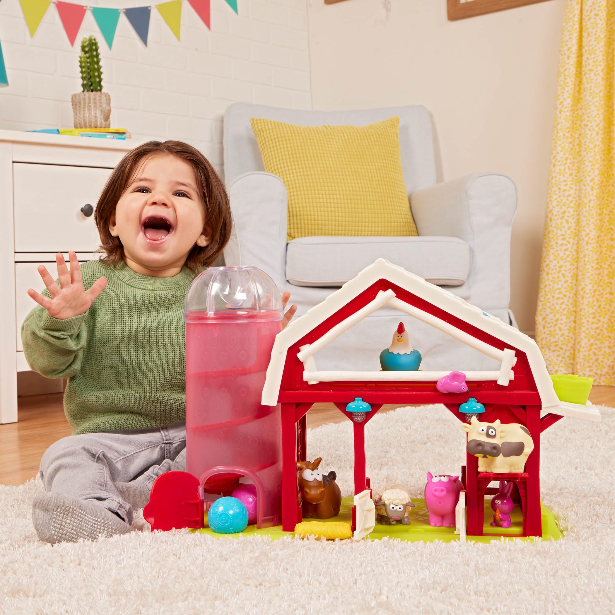 B. toys – Musical Fun Farm – interaktywna stodoła zabawkowa – zwierzęta gospodarcze – czerwona stodoła ze światłami i dźwiękami – muzyczna zabawka dla dzieci – 2 lata +