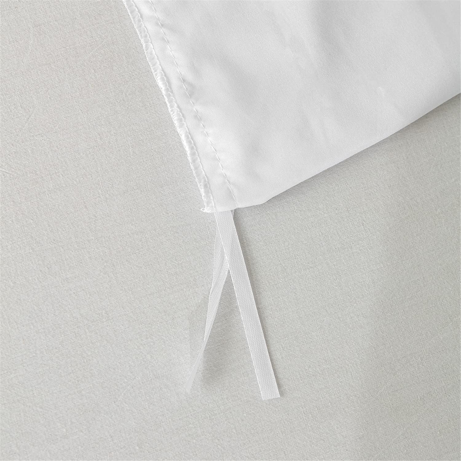 SOUKECHY Ruffle Bedding,White Ruffled Queen Duvet Cover, Chic Bedding,Lightweight, Washed Microfiber Comforter Cover with Zipper Closure and Ties (Ruffled White, Queen)