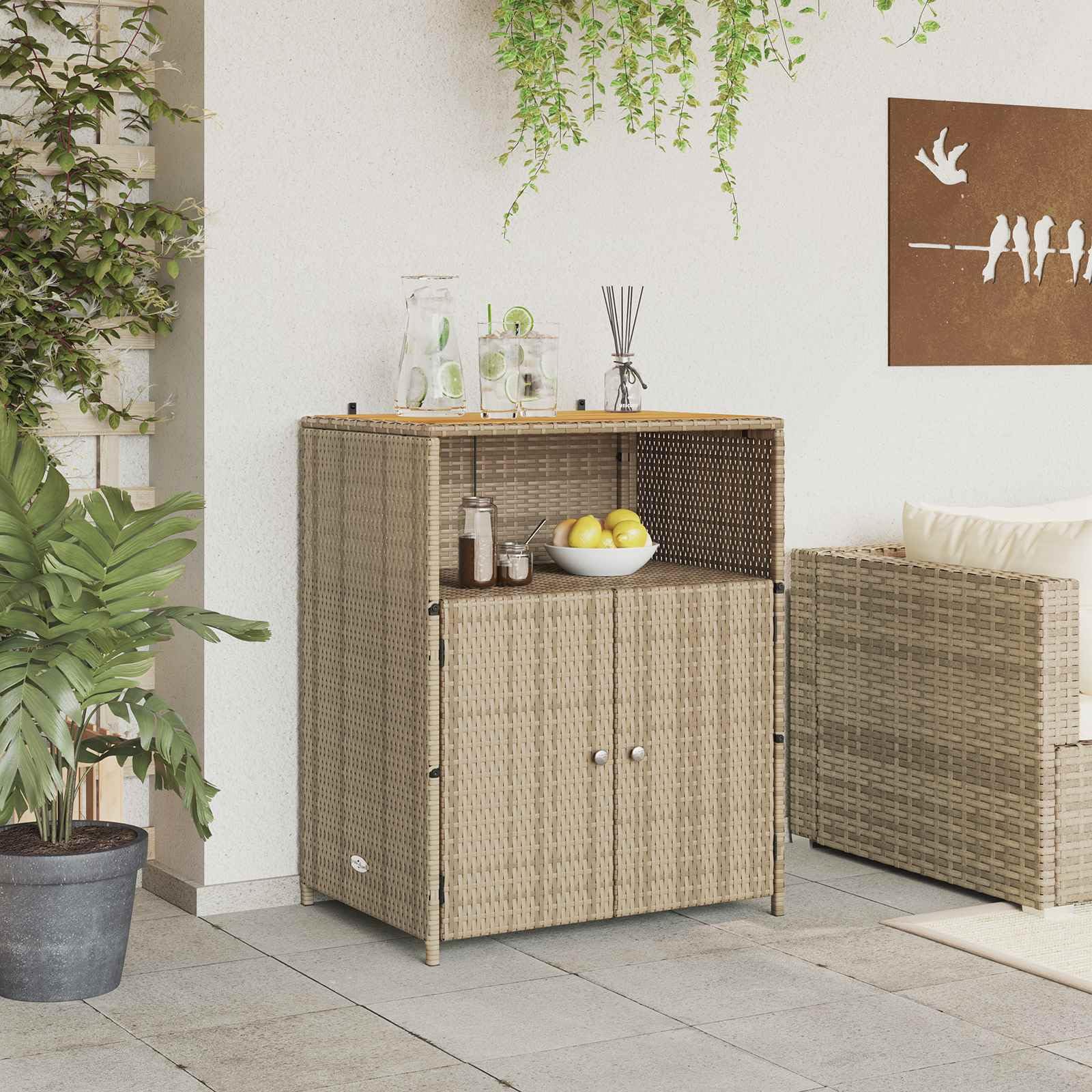 Armadio in rattan beige, 70 x 50 x 87 cm, con porta, in legno massello di acacia e telaio in acciaio verniciato a polvere, scaffali e ante in polyrattan, spazioso spazio per attrezzi da
